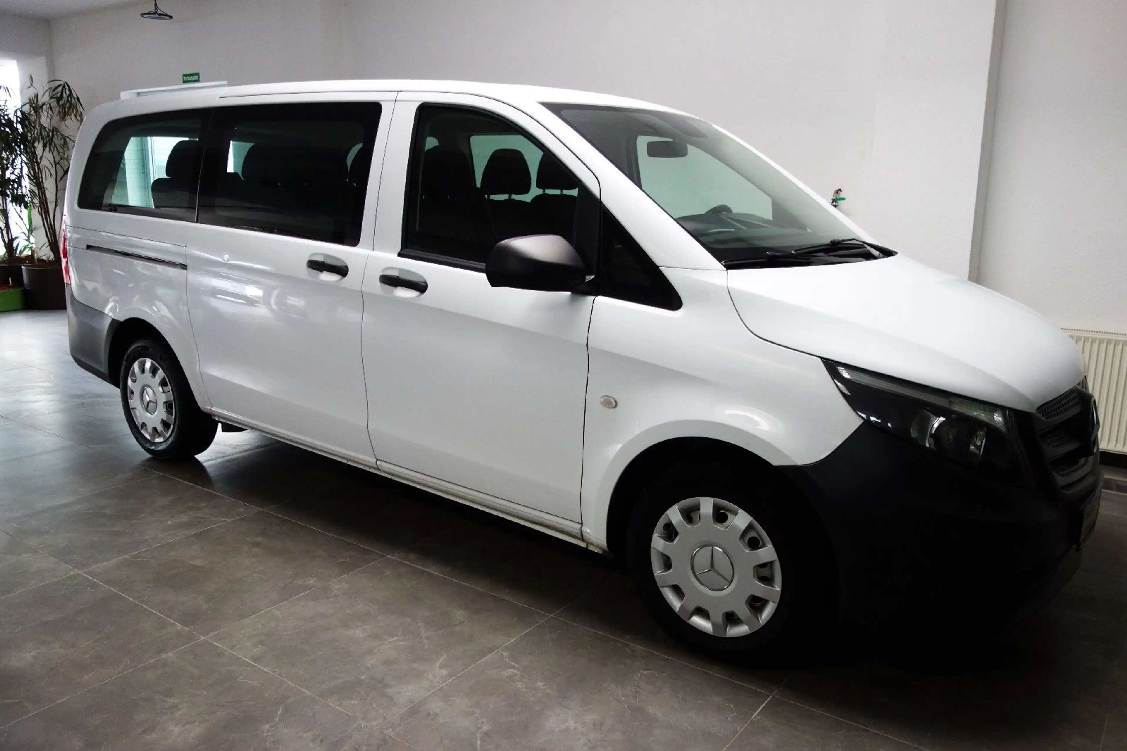 Mercedes-Benz Vito Tourer 109 CDI FWD lang Pro 6Gang/Klima/9Si