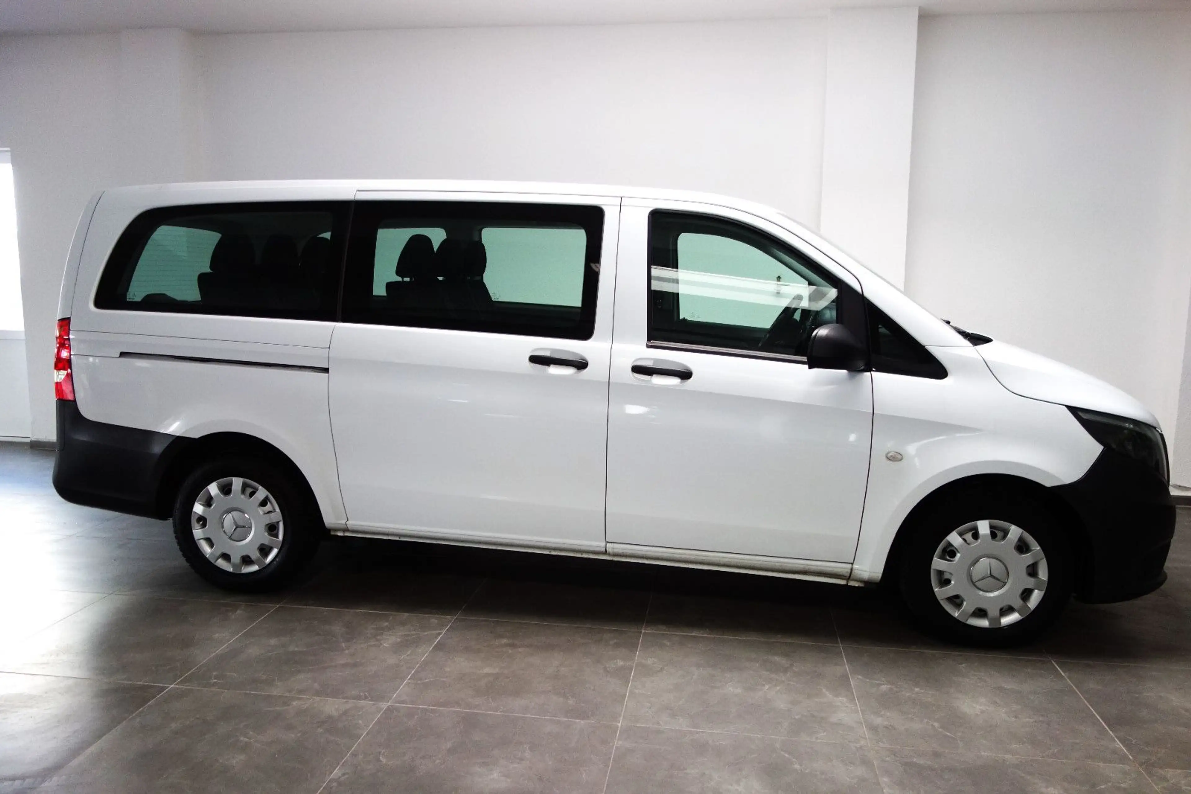 Mercedes-Benz Vito Tourer 109 CDI FWD lang Pro 6Gang/Klima/9Si — photo 6