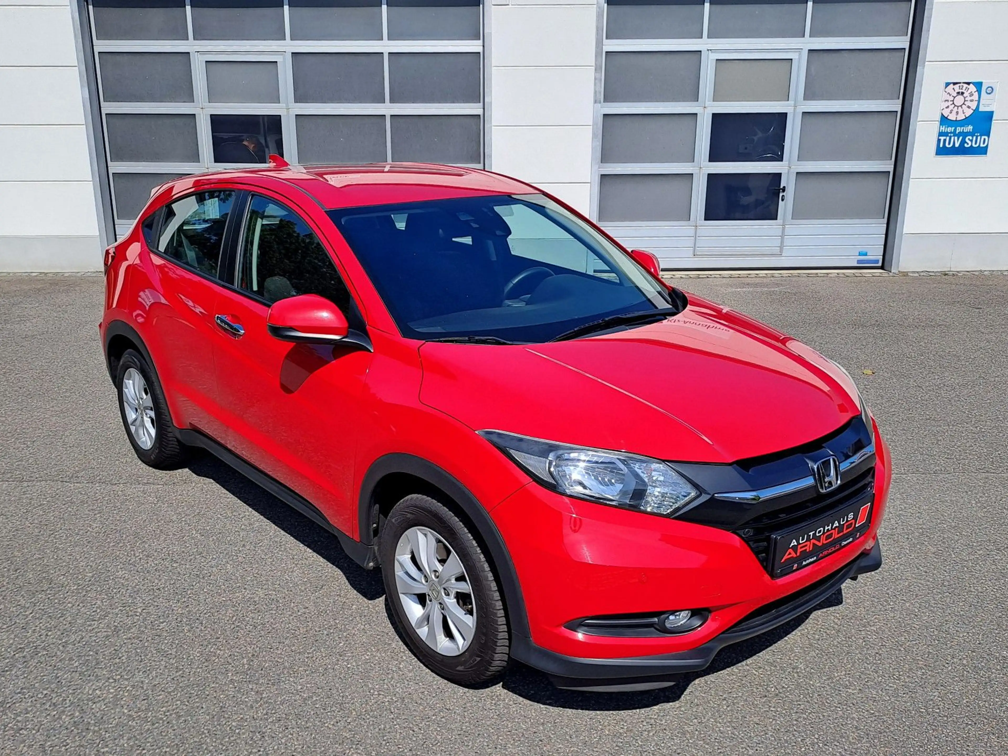 Honda HR-V 1.5 i-VTEC Elegance — photo 2