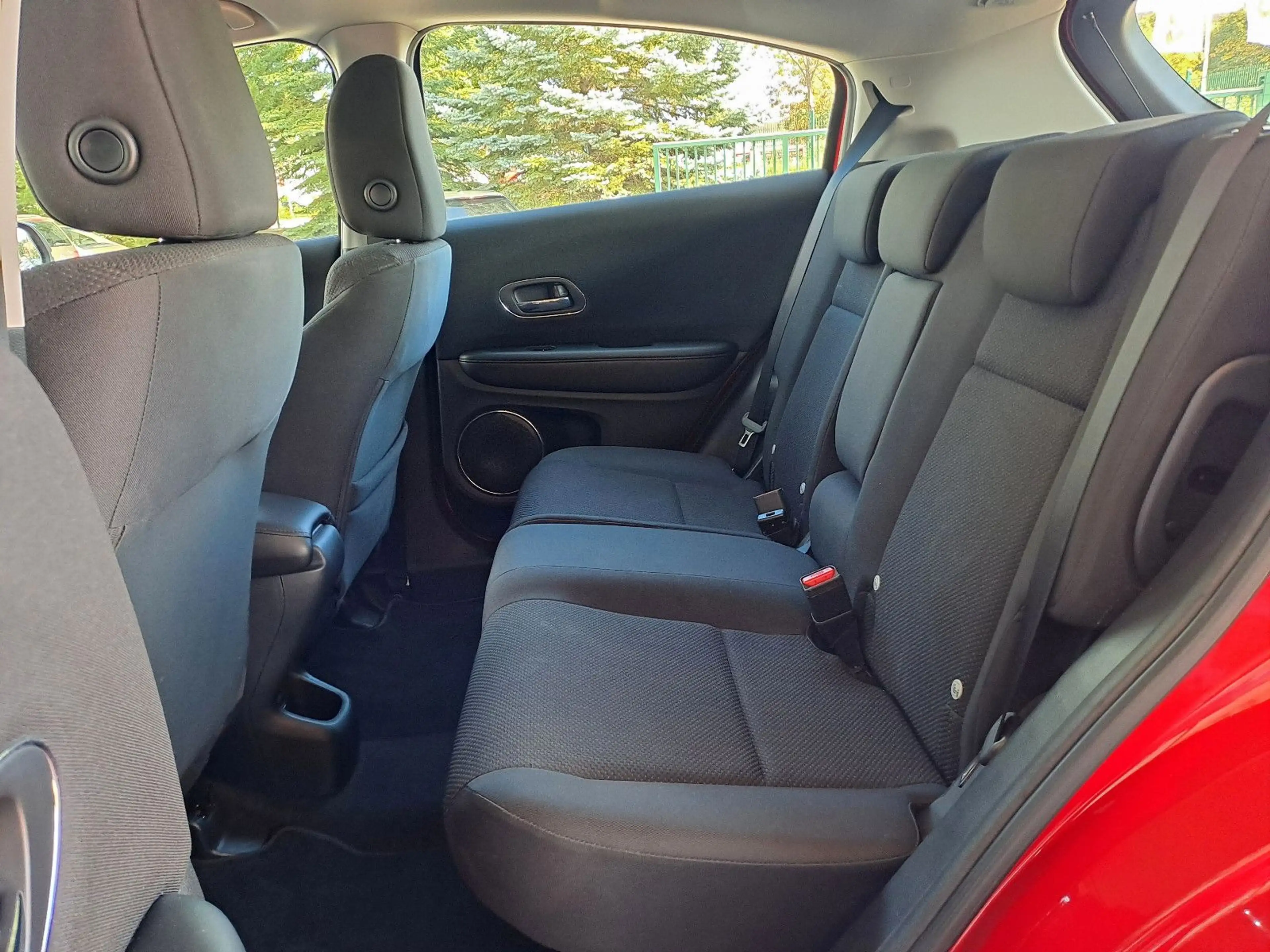 Honda HR-V 1.5 i-VTEC Elegance — photo 15