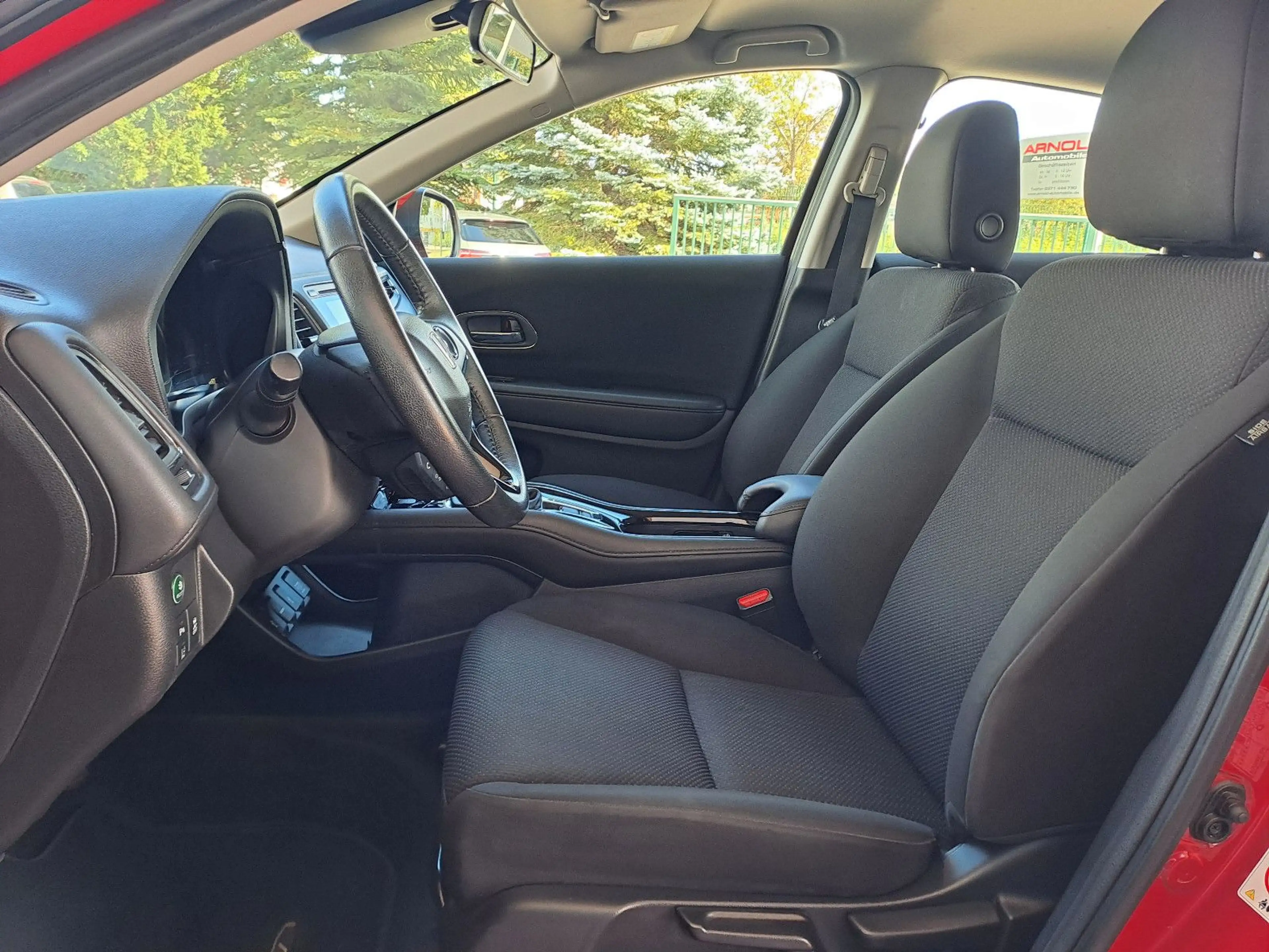 Honda HR-V 1.5 i-VTEC Elegance — photo 10