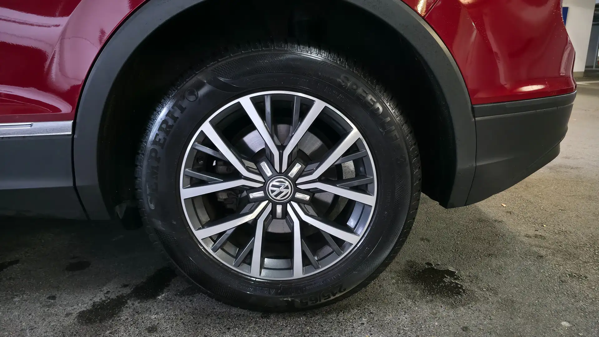 Volkswagen Tiguan Tiguan 1,4 TSI Trendline Trendline Rot - 2