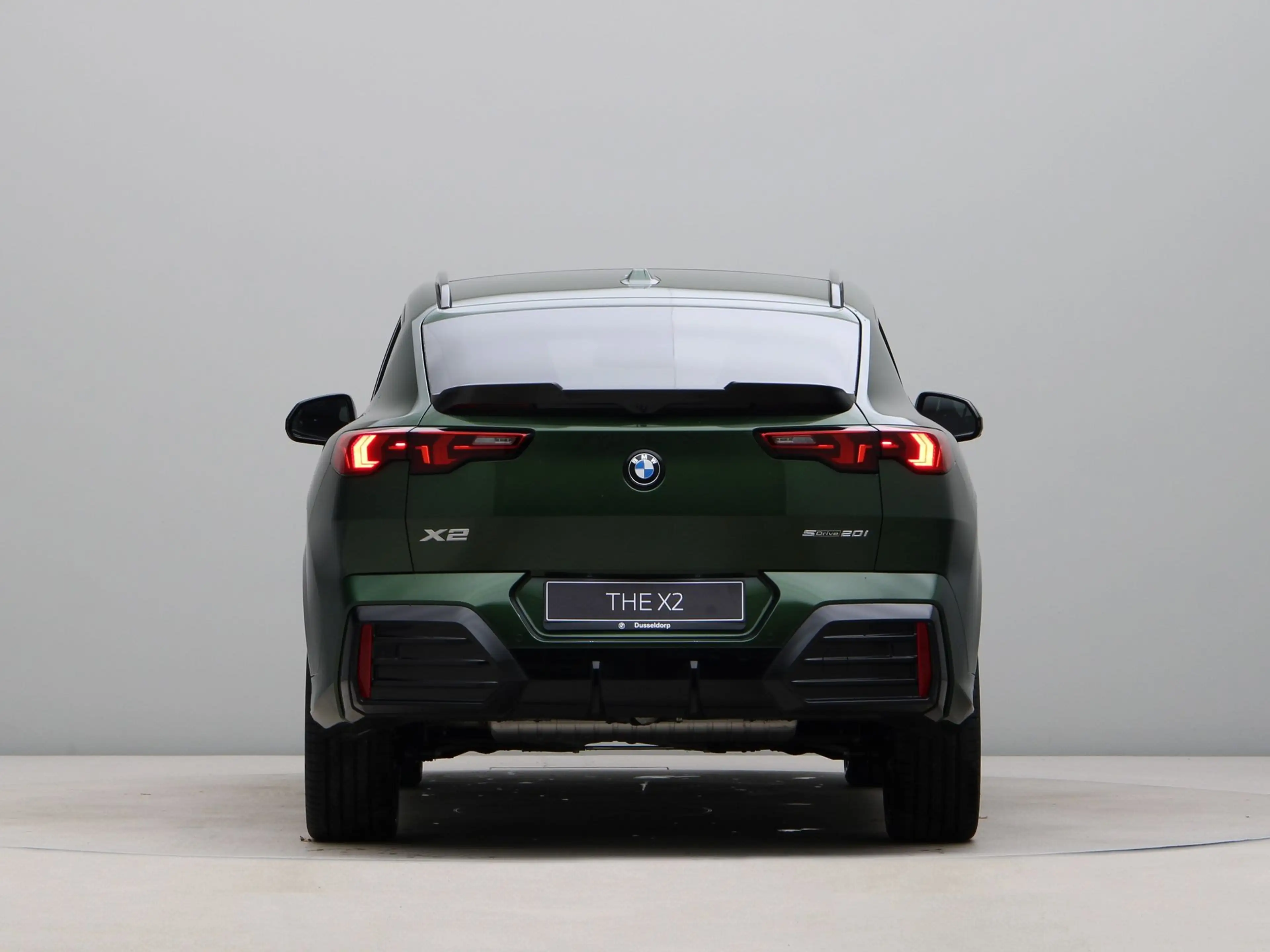 BMW X2 sDrive20i ANGLESEY GREEN — photo 10
