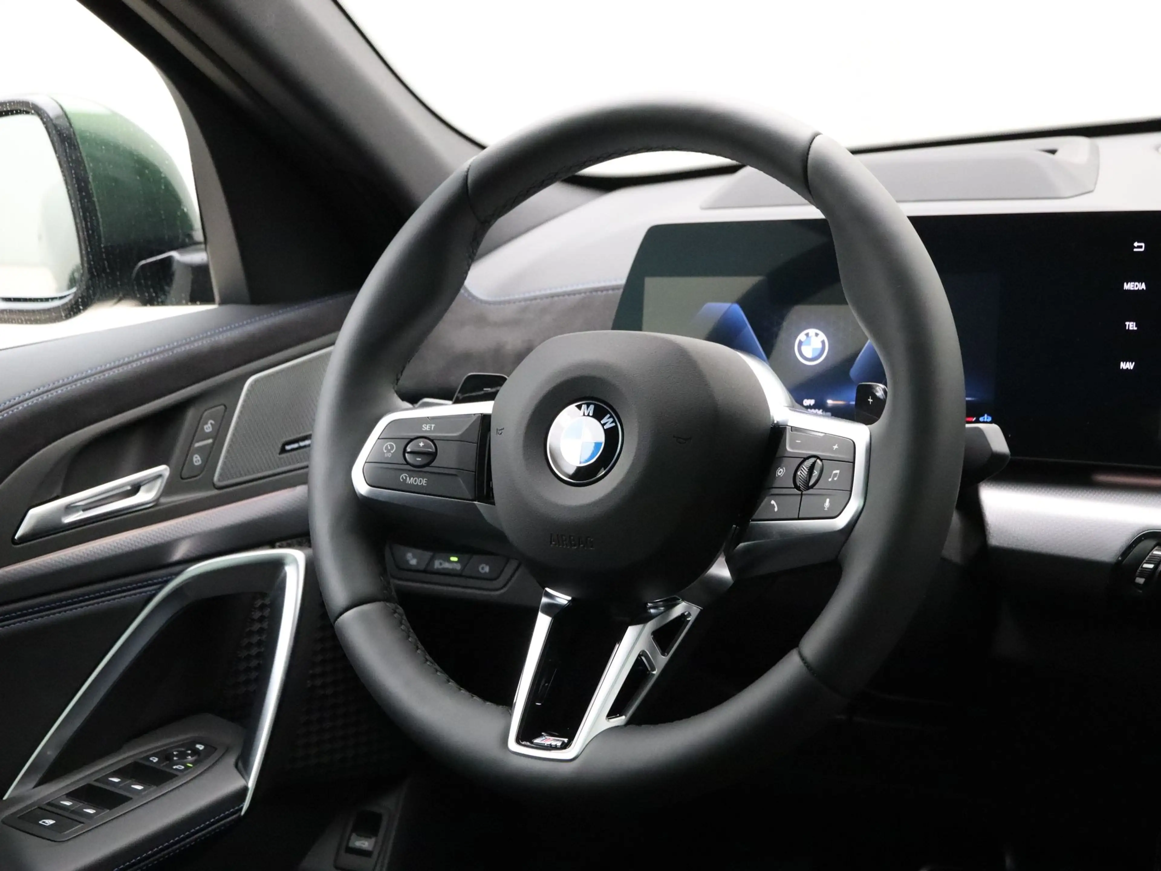 BMW X2 sDrive20i ANGLESEY GREEN — photo 2