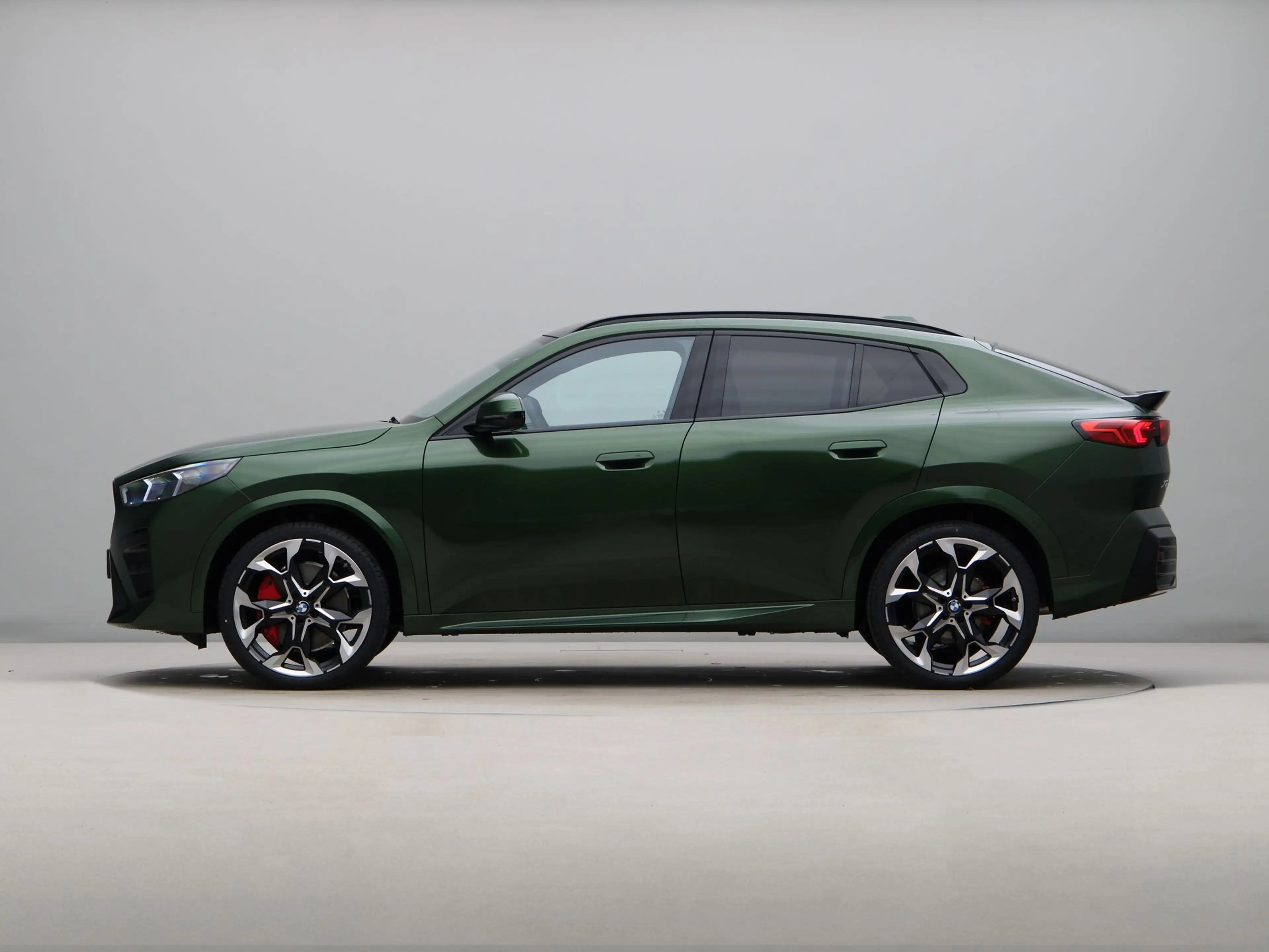 BMW X2 sDrive20i ANGLESEY GREEN — photo 12