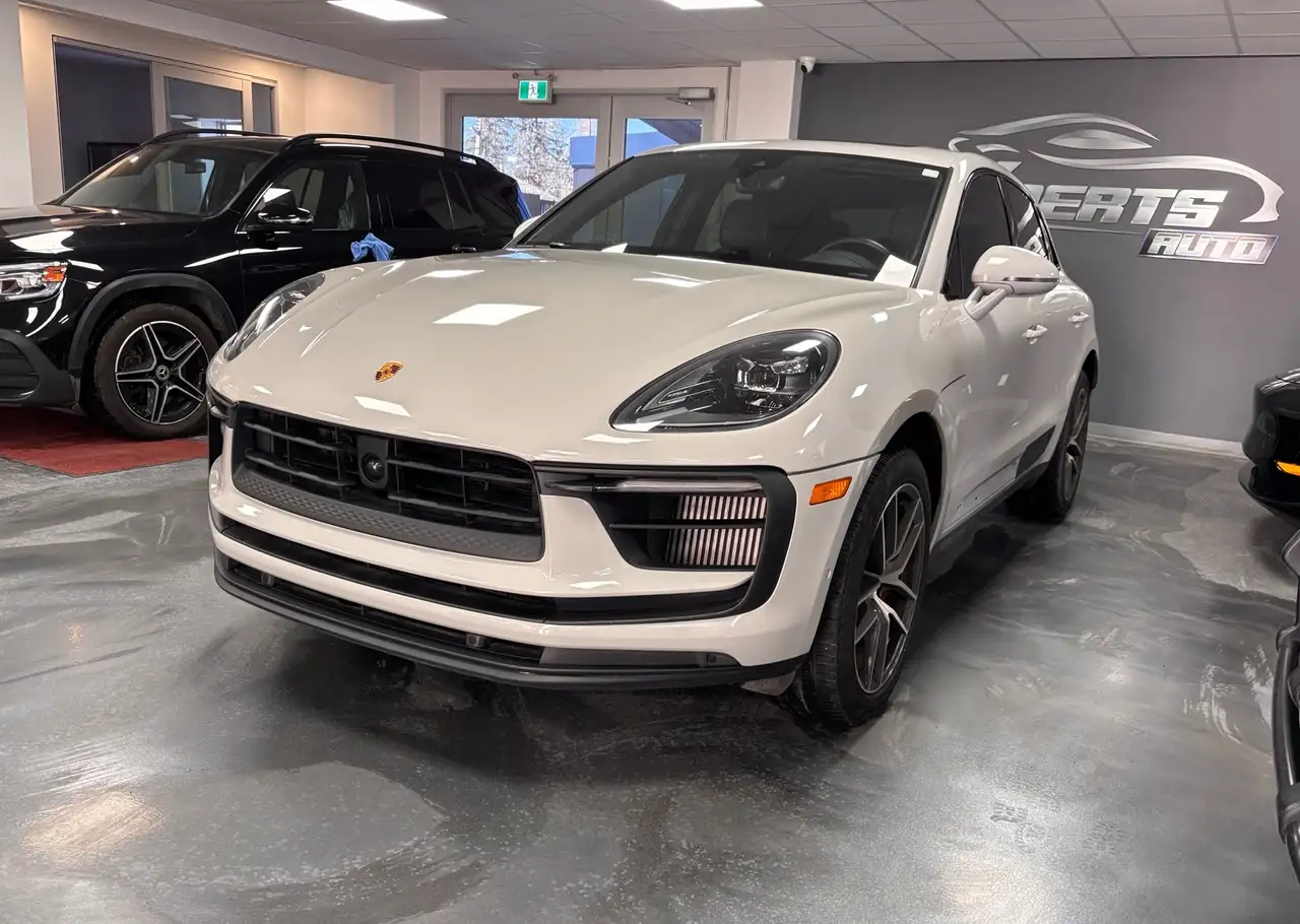 Porsche Macan photo Porsche Macan