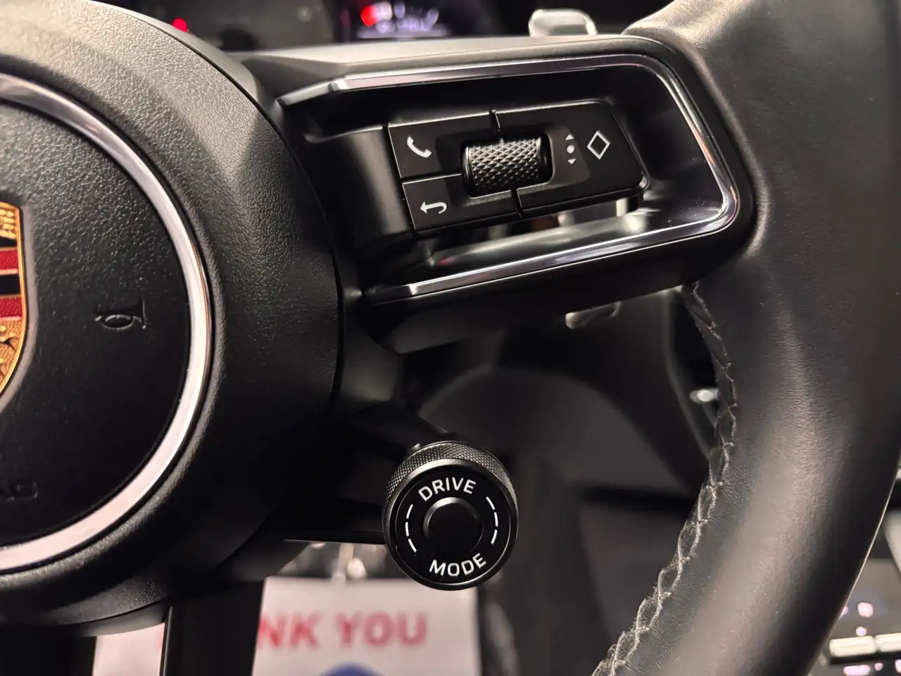 Porsche Macan photo Porsche Macan