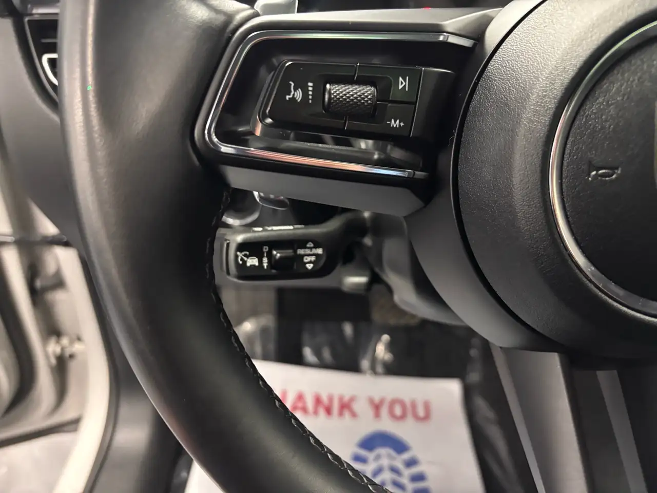 Porsche Macan photo Porsche Macan