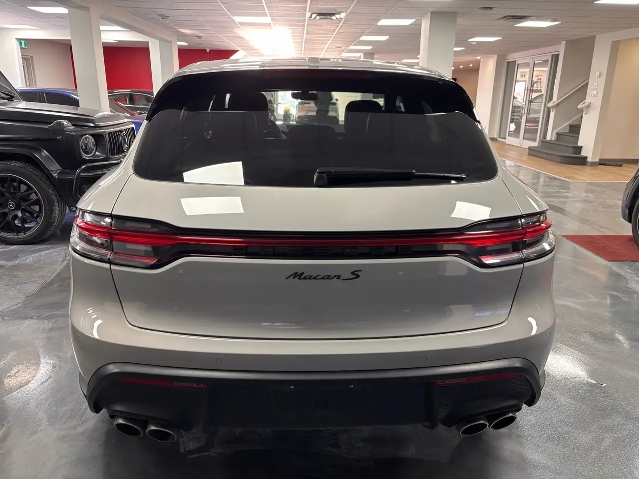 Porsche Macan photo Porsche Macan