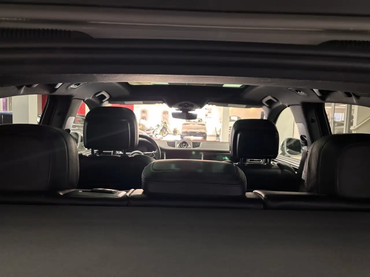 Porsche Macan photo Porsche Macan