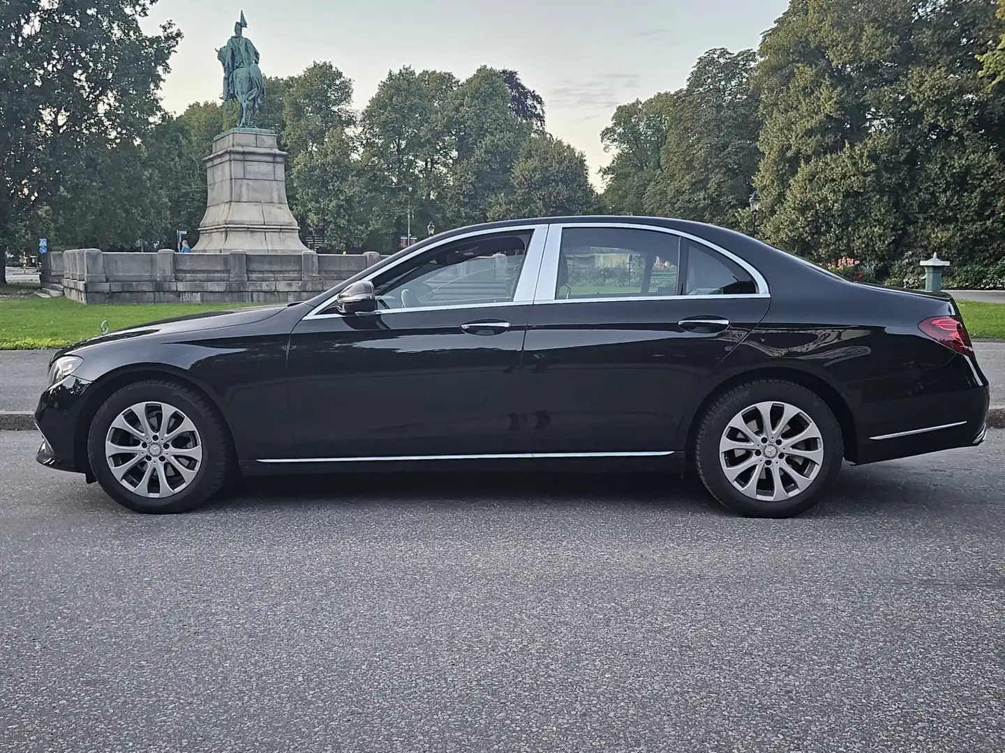Mercedes-Benz E 220 D 9G-Tronic, 194hp,2017 Exclusive - 1