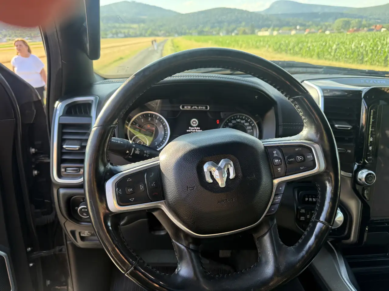 Dodge RAM 2021 — фото 10