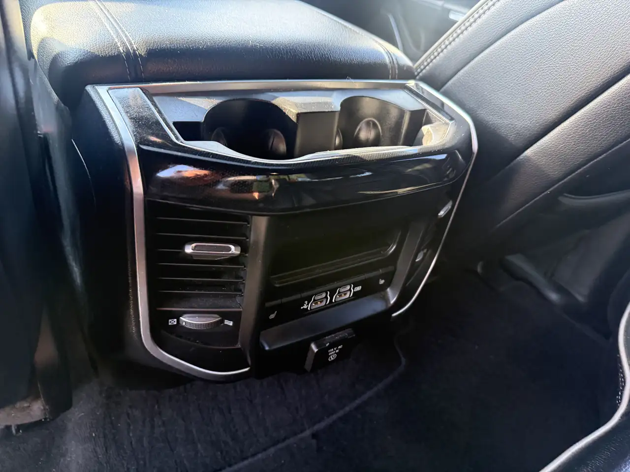Dodge RAM 2021 — фото 13