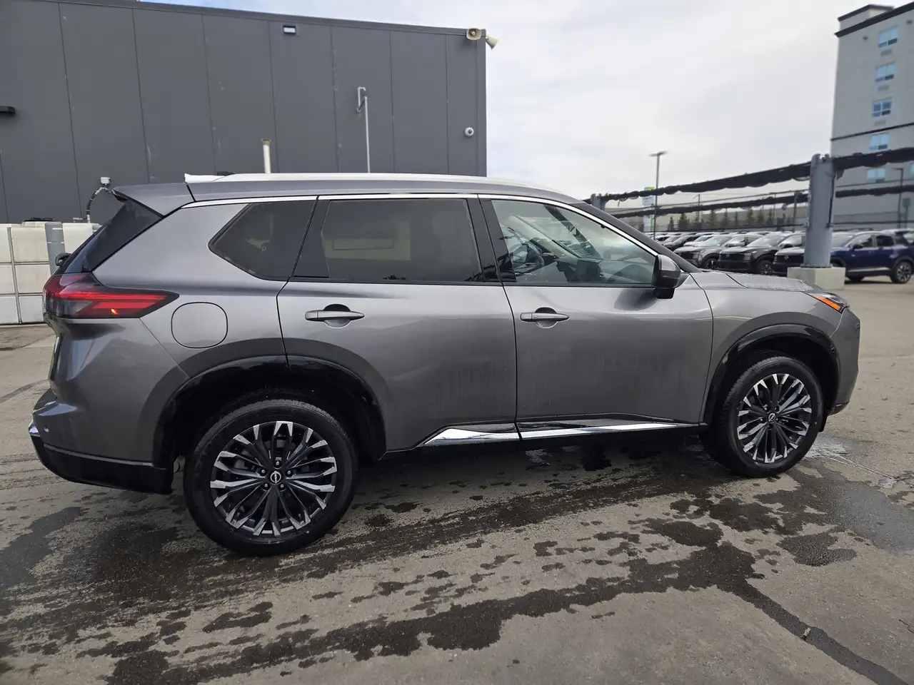 Nissan Rogue снимка Nissan Rogue