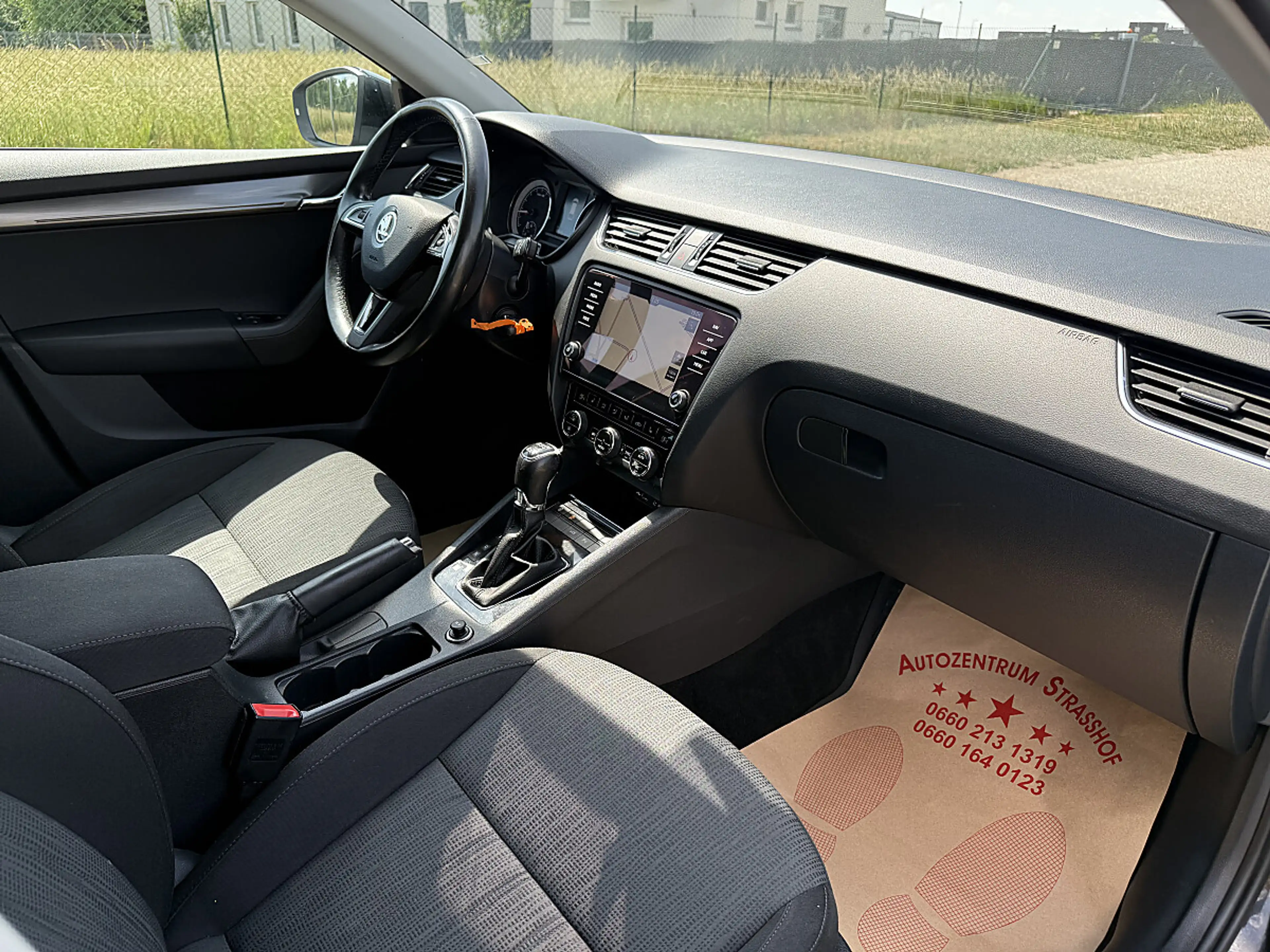 Skoda Octavia Combi 2,0 Style TDI 4x4 DSG — photo 9