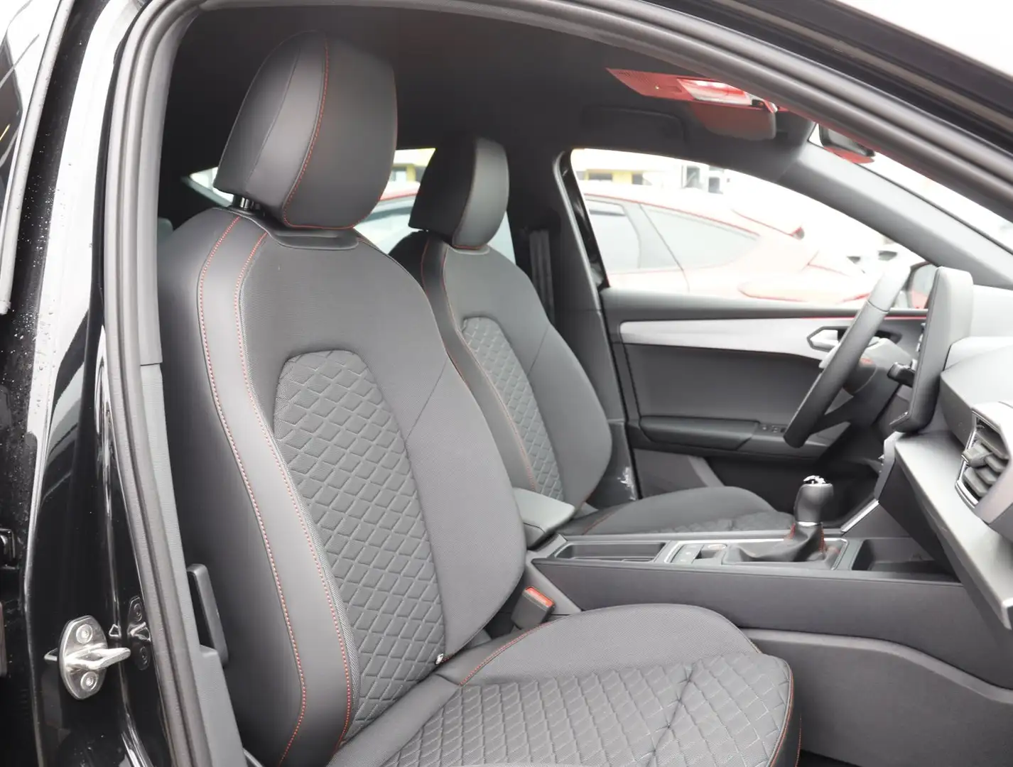 SEAT Leon FR Edition 1.5 TSI 115 PS Schwarz - 2