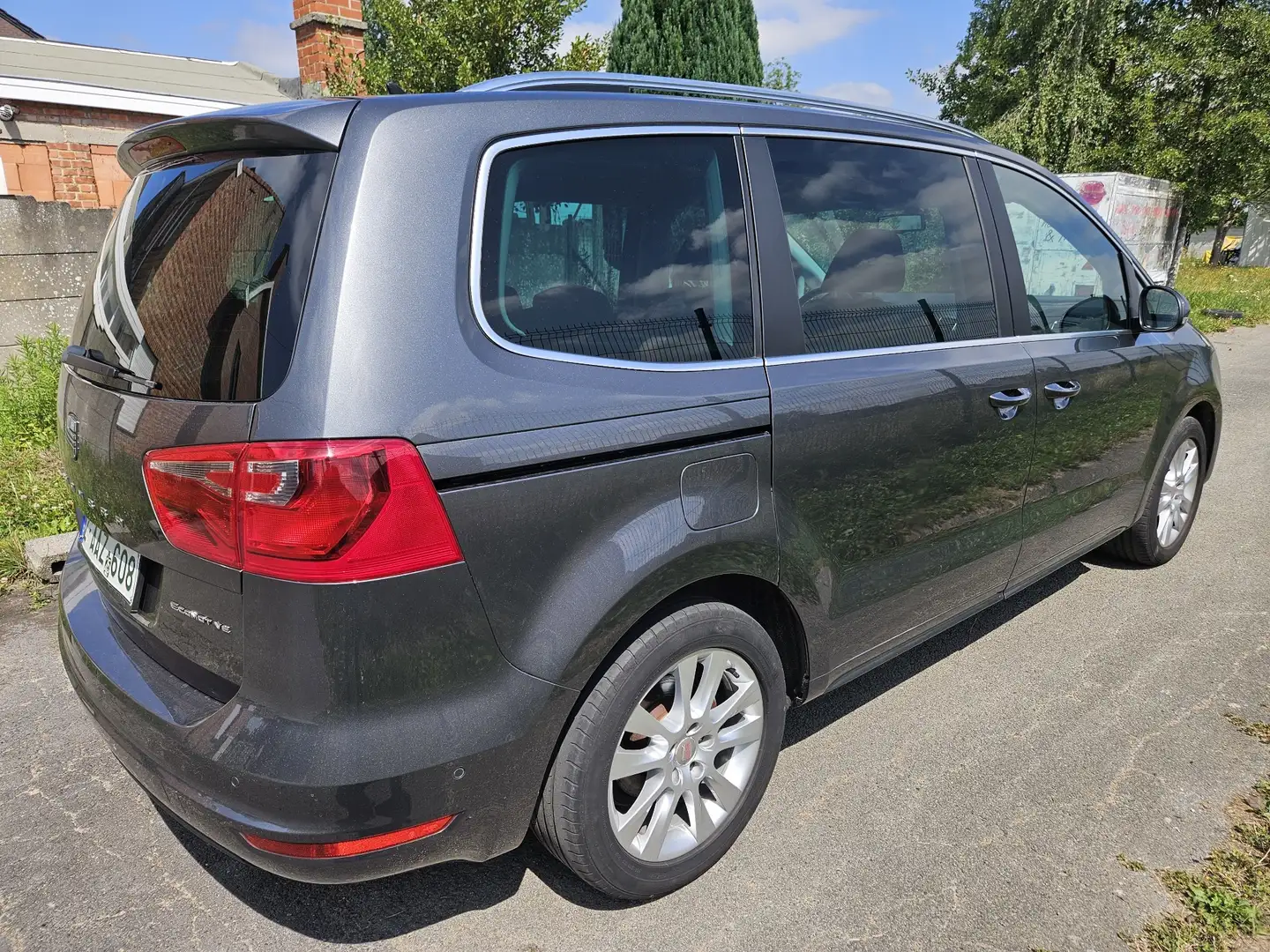 SEAT Alhambra 2.0 TDI (Ecomotive) Start & Stop DSG Reference - 2