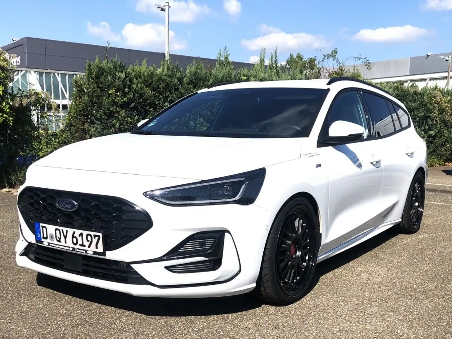 Ford Focus Turnier 1.0 Autom. ST-LINE X Leder Matrix tiefer A Weiß - 1