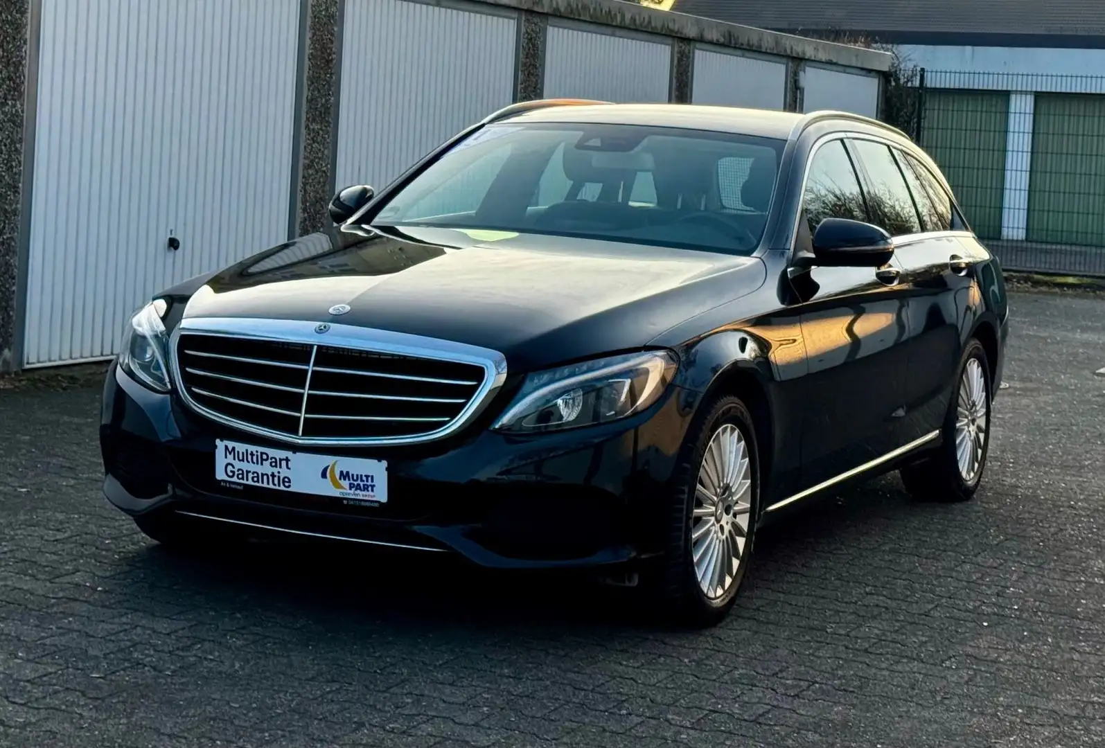 Mercedes-Benz C 220 d T EXCLUSIVE Schwarz - 2