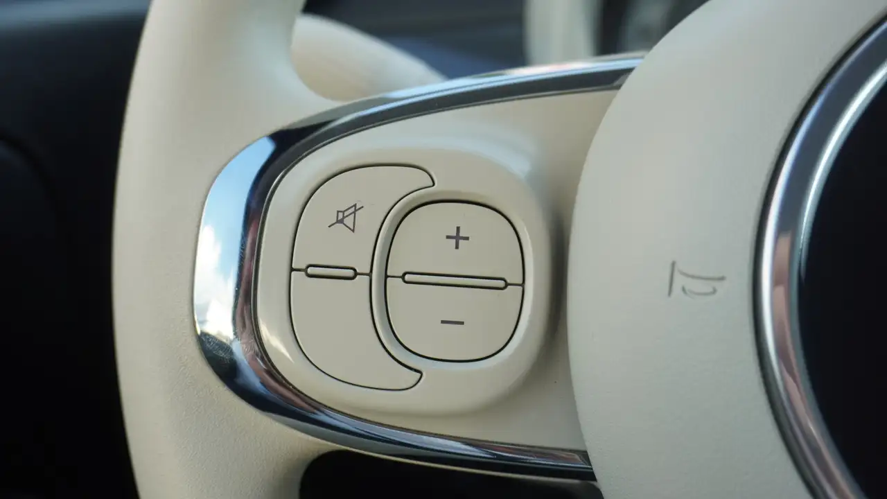 Fiat 500 1.0 M-Hybrid Sitzheizung Tempomat DAB, миниатюра 18