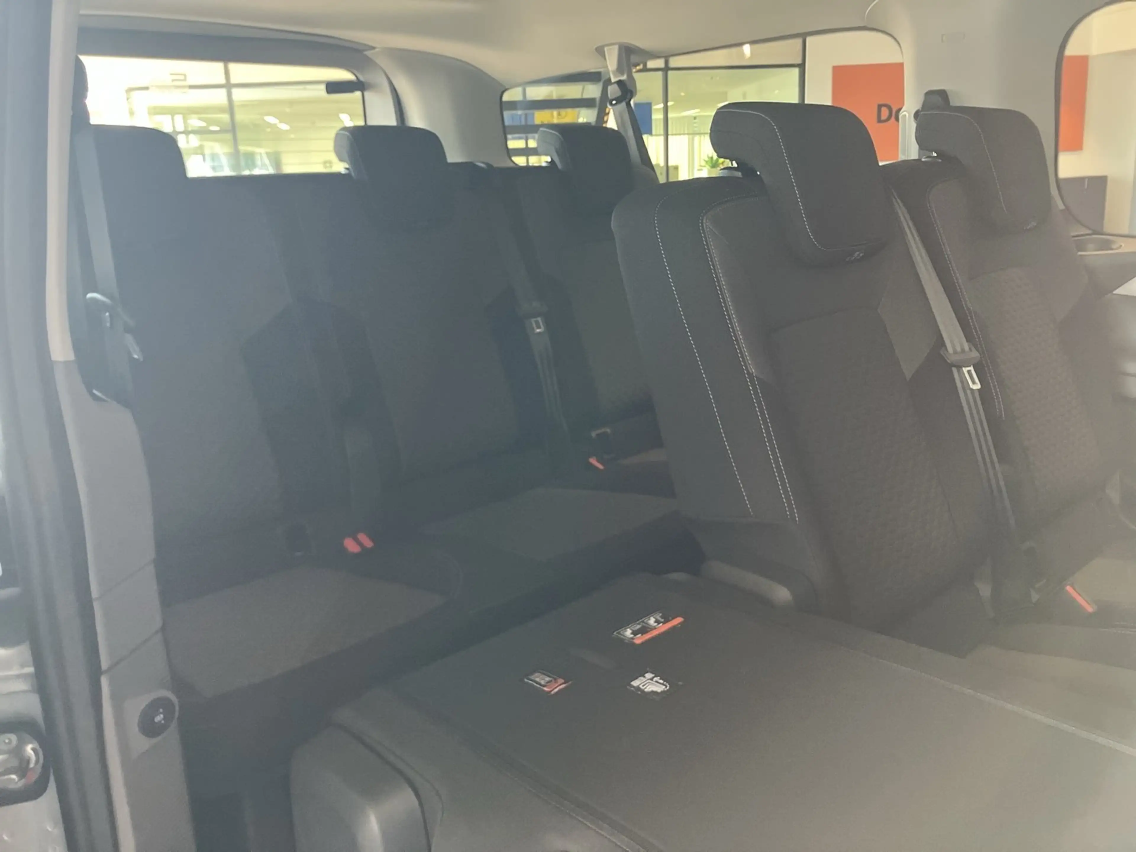 Volkswagen T7 Caravelle VW T7 Caravelle Life LR TDI 4MOTION — photo 13