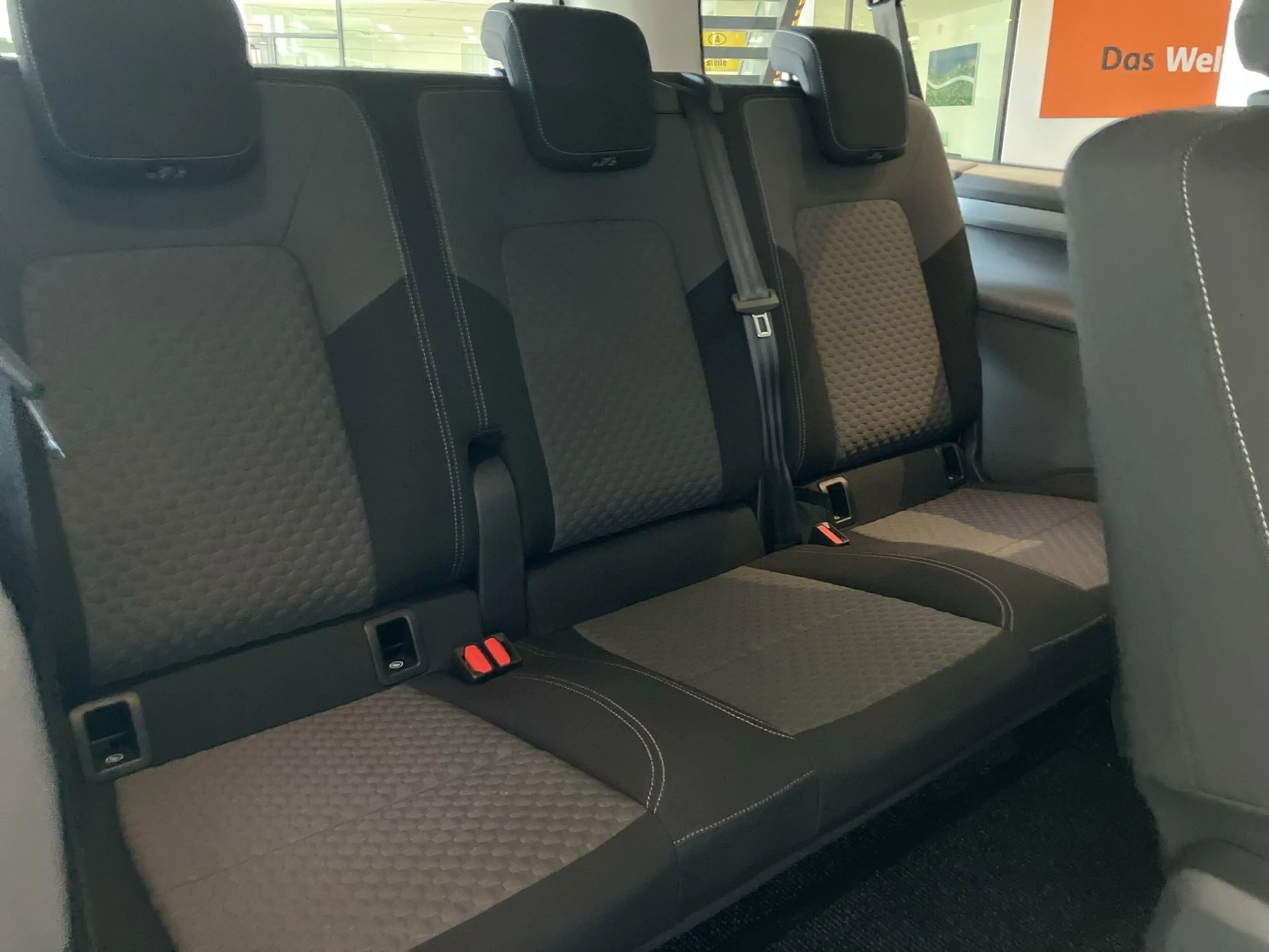 Volkswagen T7 Caravelle VW T7 Caravelle Life LR TDI 4MOTION — photo 14