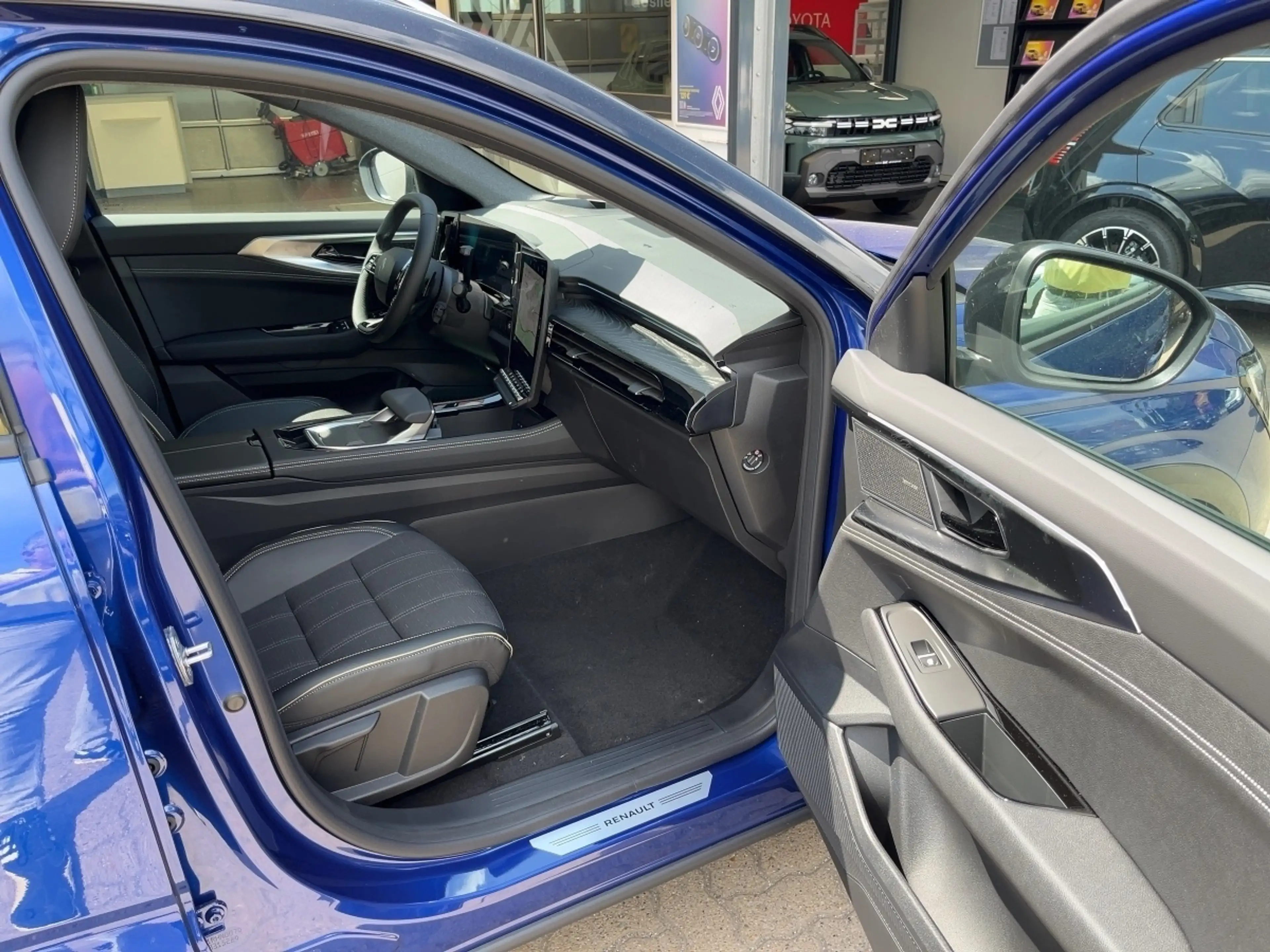 Renault Austral Iconic E-Tech Full Hybrid 200+PANO+H/K+NAVI+ — photo 11