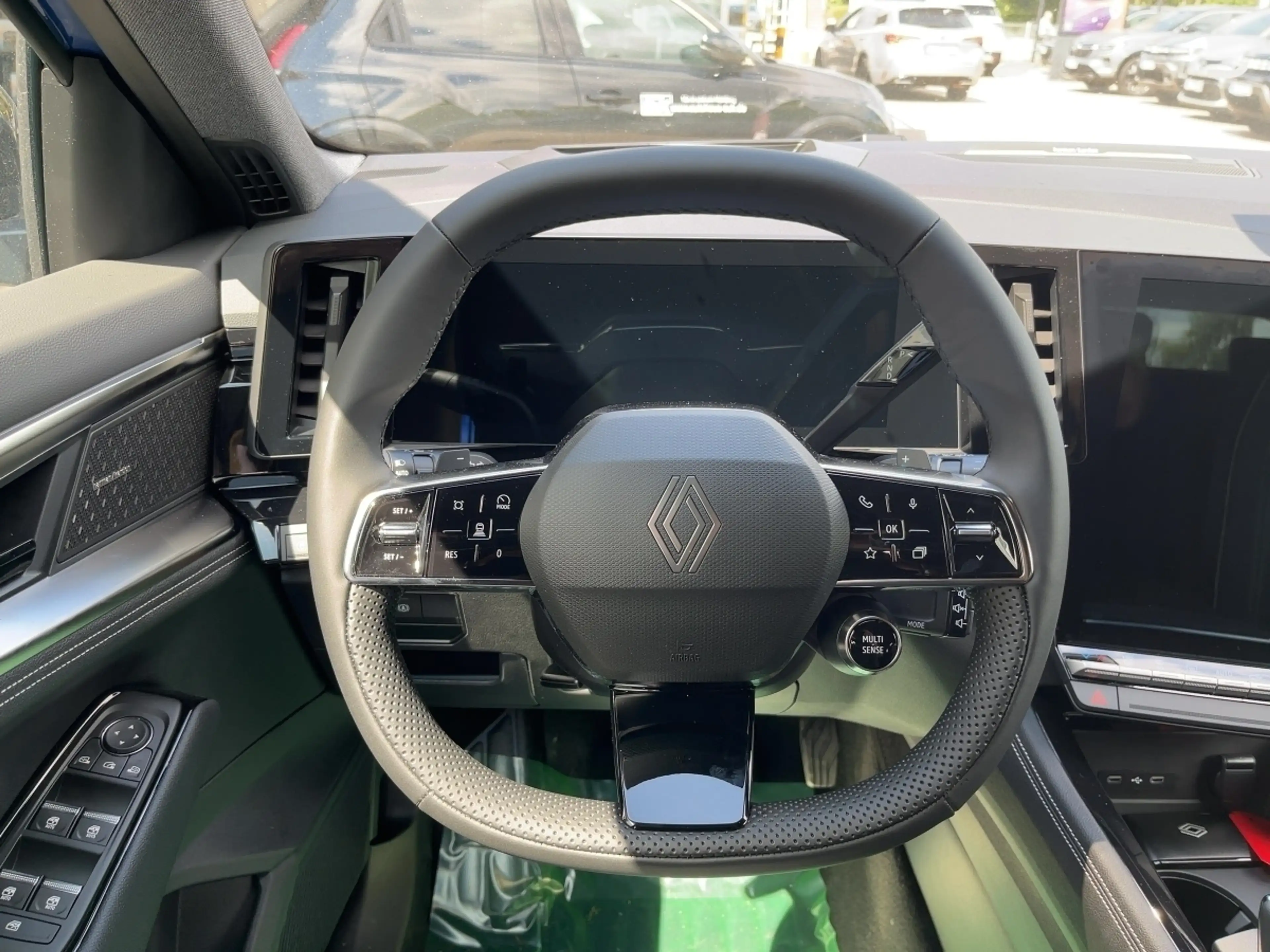 Renault Austral Iconic E-Tech Full Hybrid 200+PANO+H/K+NAVI+ — photo 9