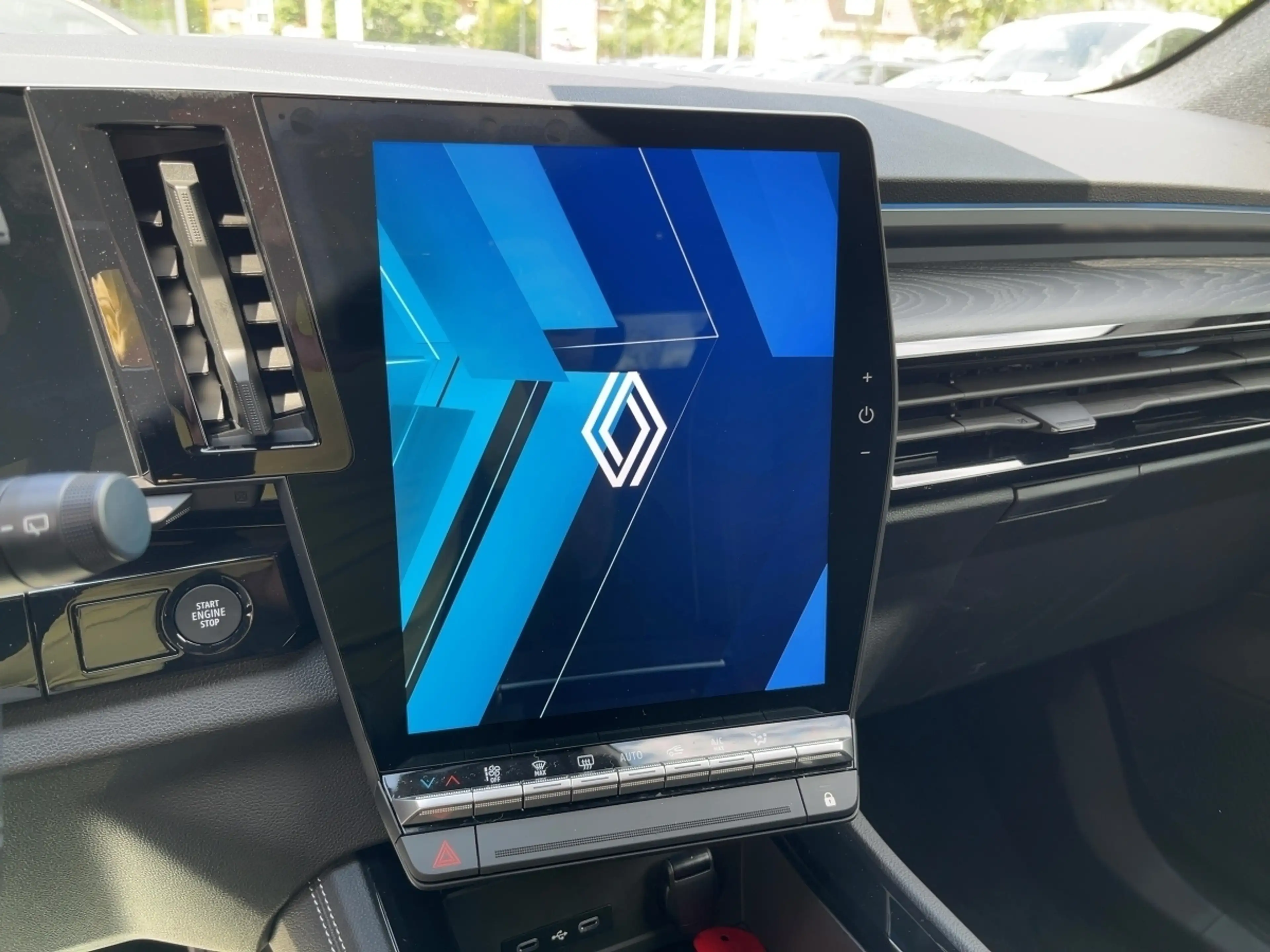 Renault Austral Iconic E-Tech Full Hybrid 200+PANO+H/K+NAVI+ — photo 10
