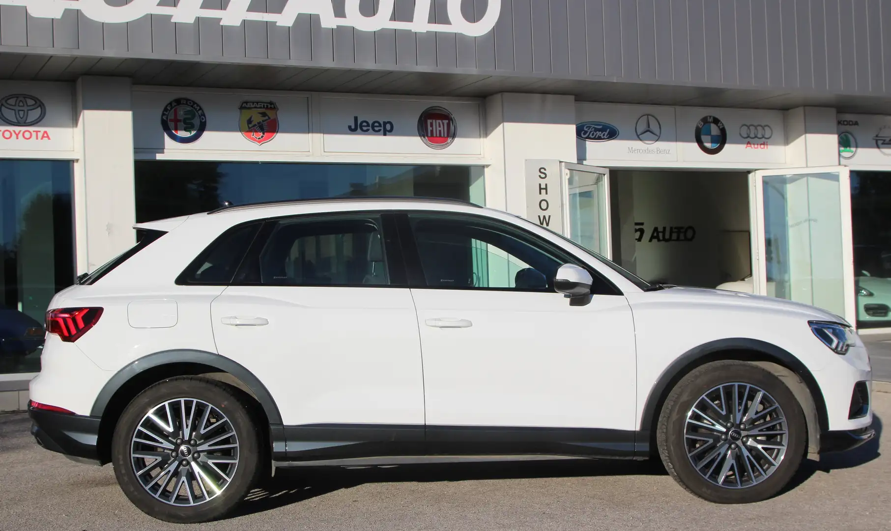 Audi Q3 Q3 II 2018 35 2.0 tdi Business Advanced s-tronic Bianco - 2