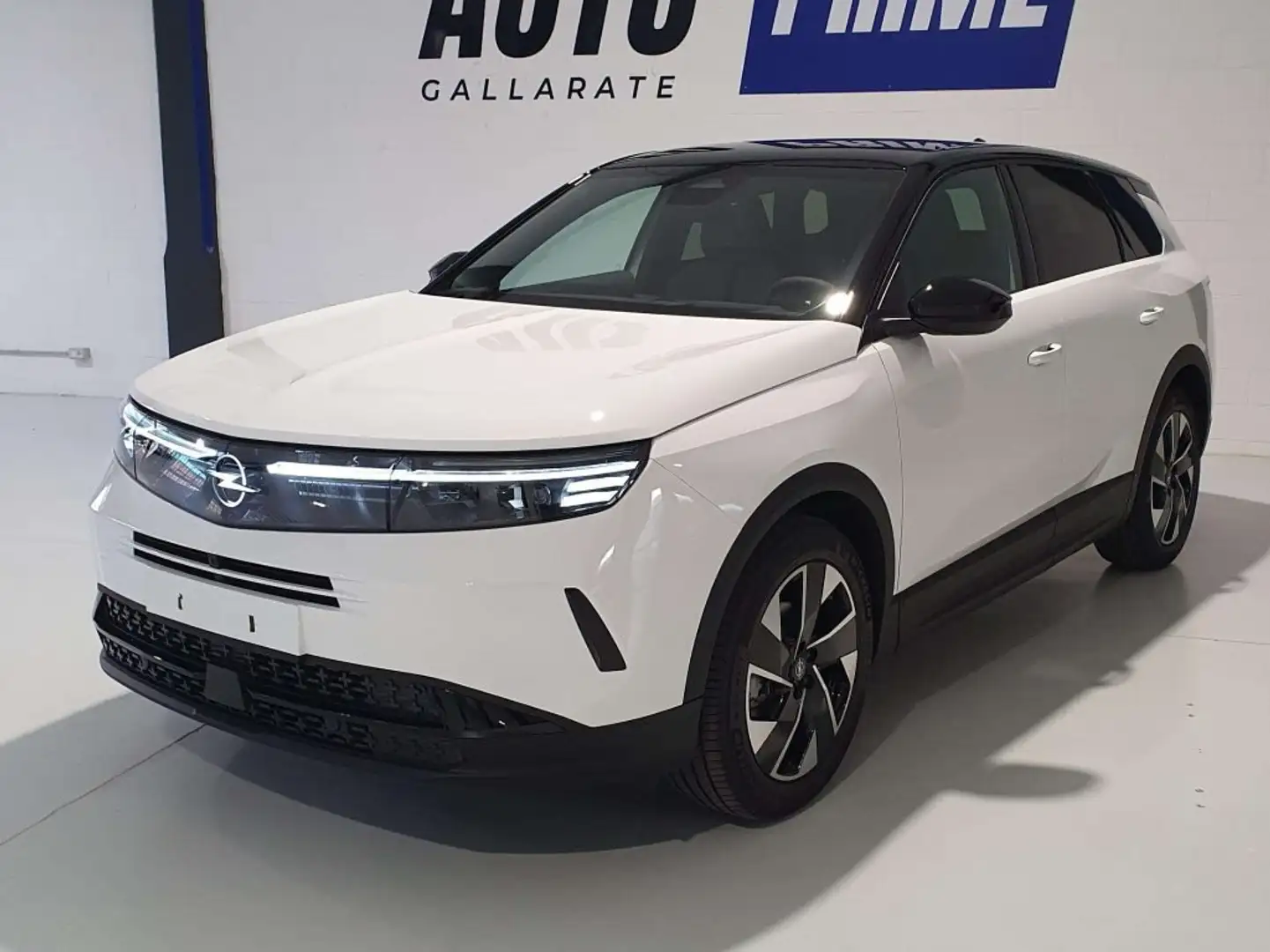 Opel Grandland 1.2 hybrid GS 145cv e-dcs6 Bianco - 1