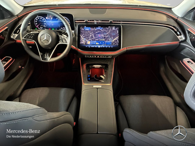 Mercedes-Benz E 300 e 4M Hybrid Avantgarde 360° Distr. LED PTS — photo 13