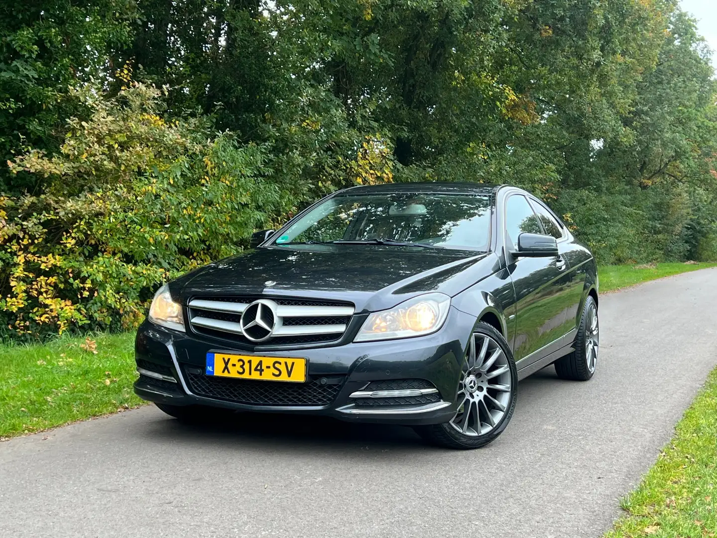 Mercedes-Benz C 250 Coupé | Automaat + Cruise + Navi Zwart - 1
