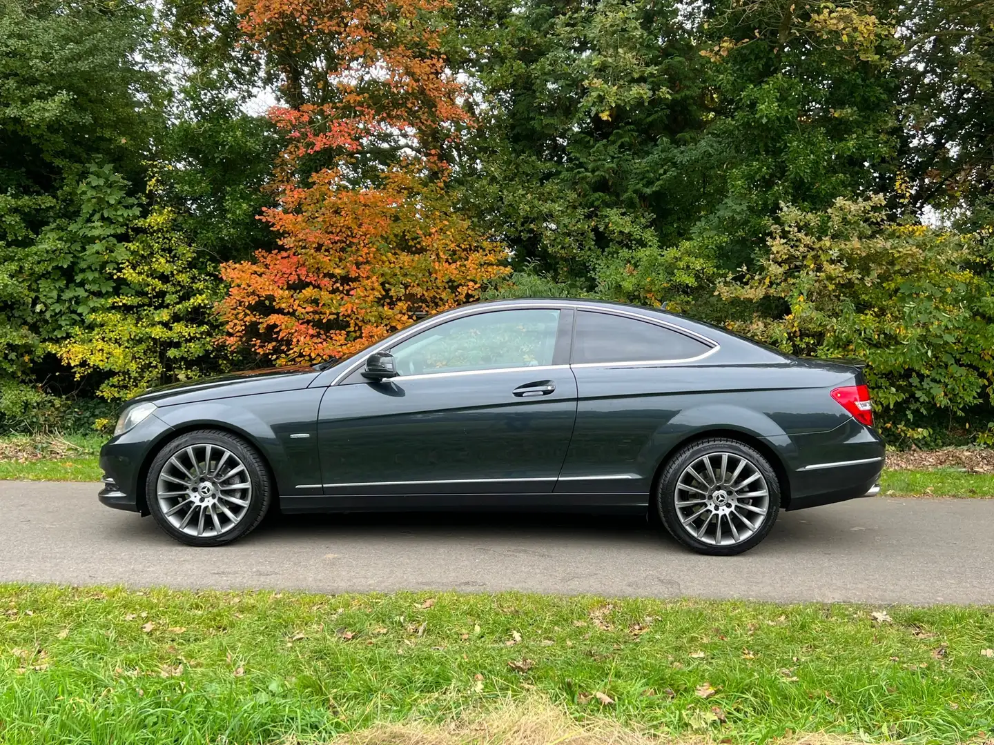 Mercedes-Benz C 250 Coupé | Automaat + Cruise + Navi Zwart - 2