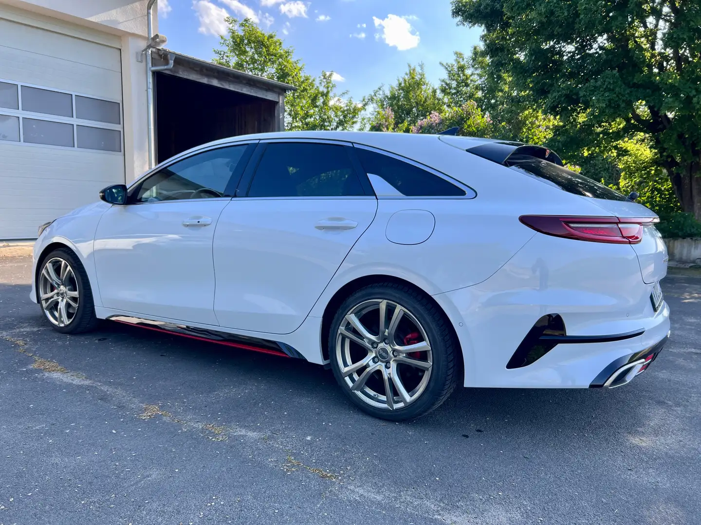 Kia ProCeed / pro_cee'd ProCeed 1.6 T-GDI DCT7 OPF GT Weiß - 2
