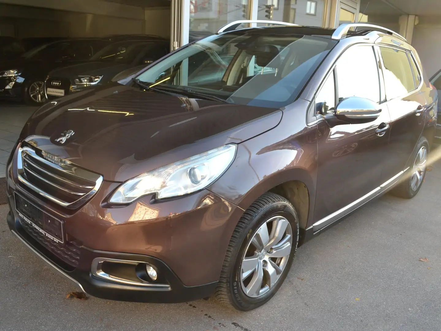 Peugeot 2008 Allure 1.6 e-HDI*CO²-105g*2.HAND*NAVI*PANORAMA Brun - 1