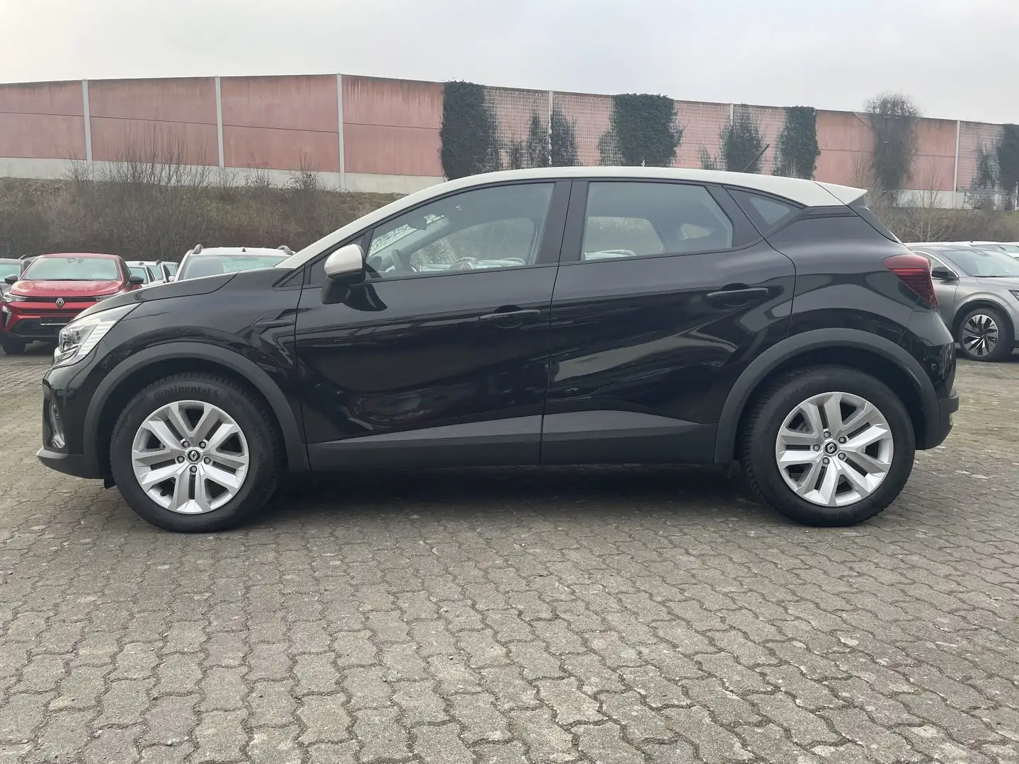 Renault Captur 1.3 TCe 140 EVOLUTION Klima Automatik Noir - 2