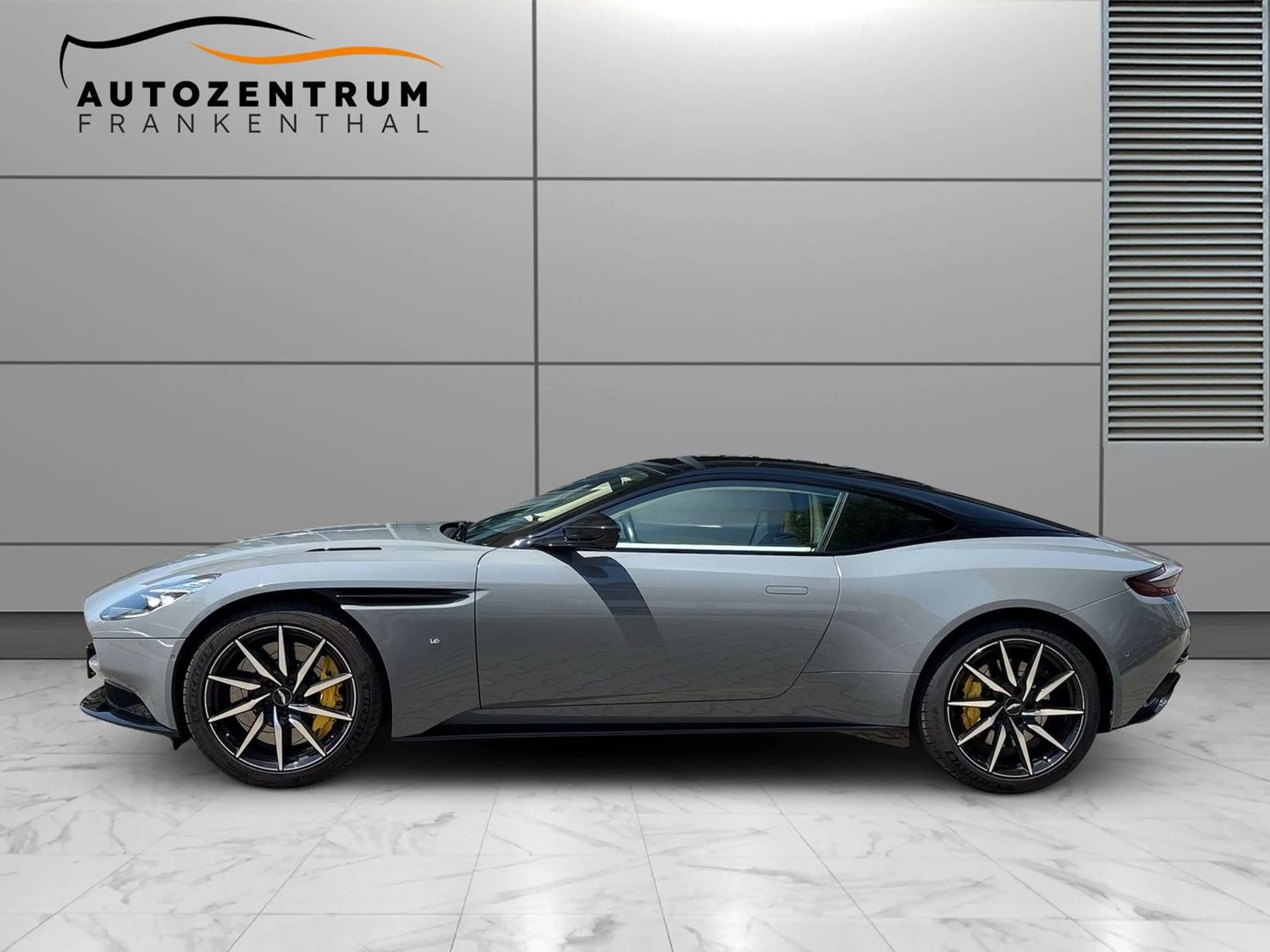 Aston Martin DB11 V12 LAUN. EDI. FOLIERT AMR UPGRADE B&O — photo 3