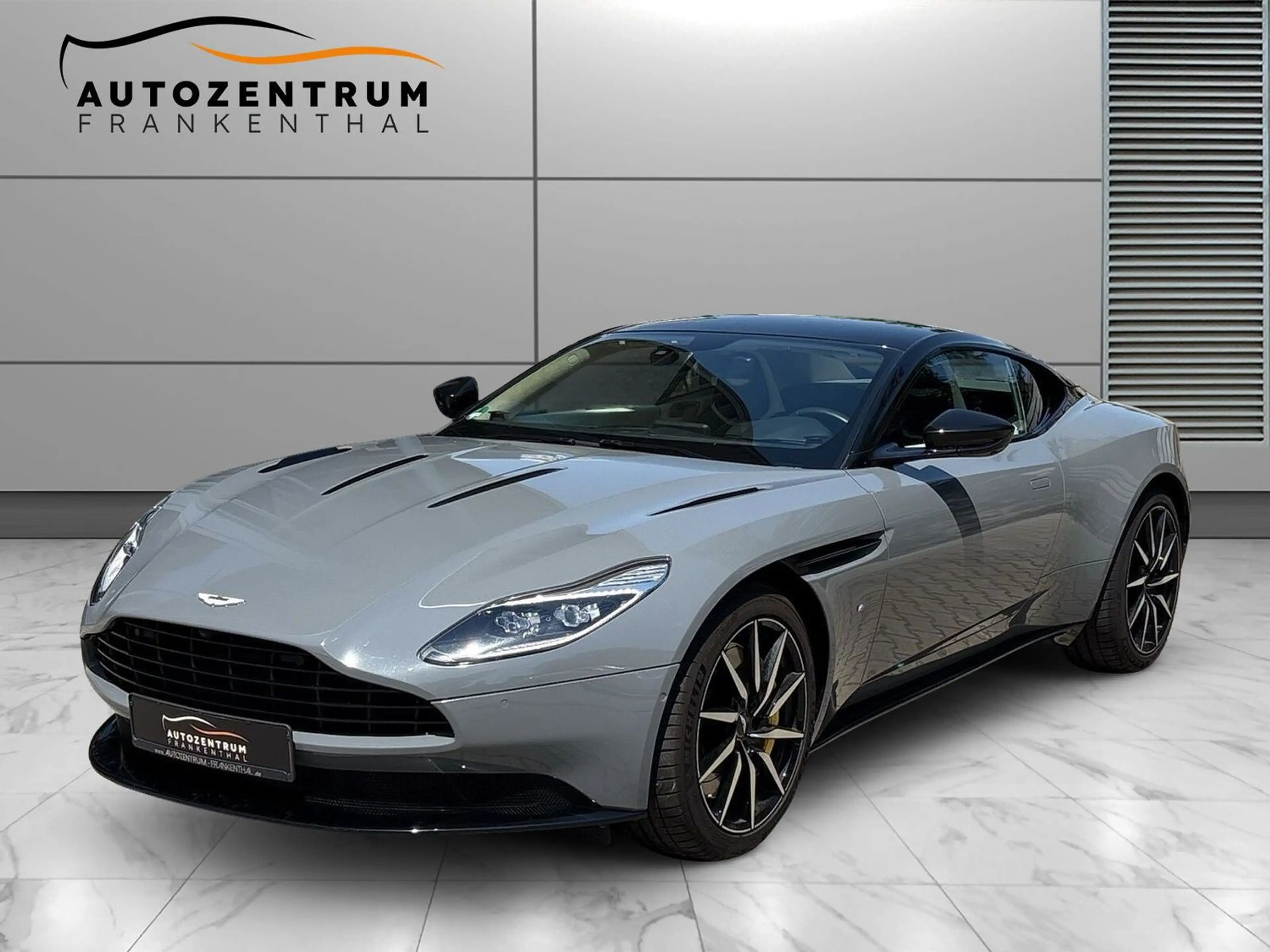 Aston Martin DB11 V12 LAUN. EDI. FOLIERT AMR UPGRADE B&O