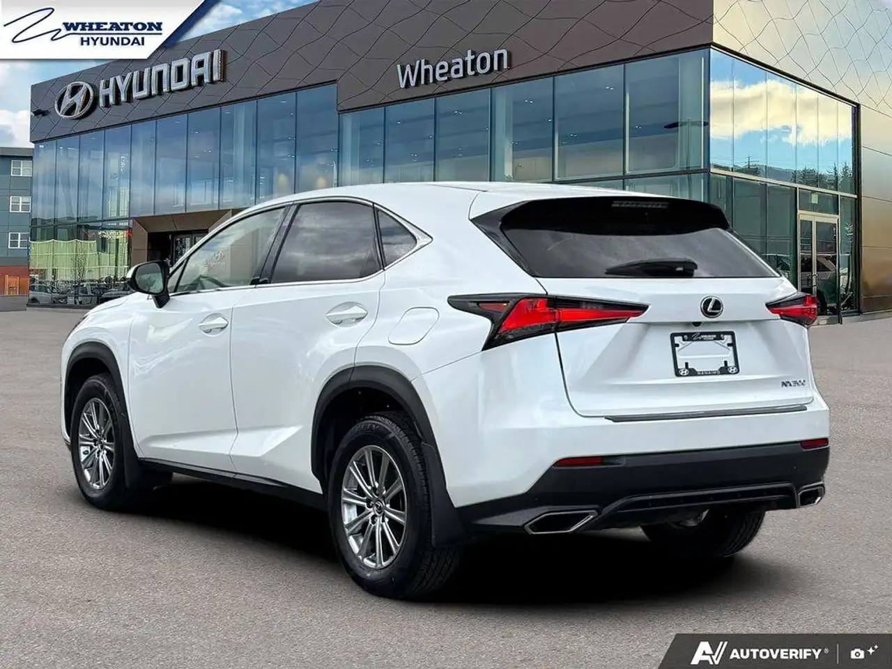 Lexus NX снимка Lexus NX