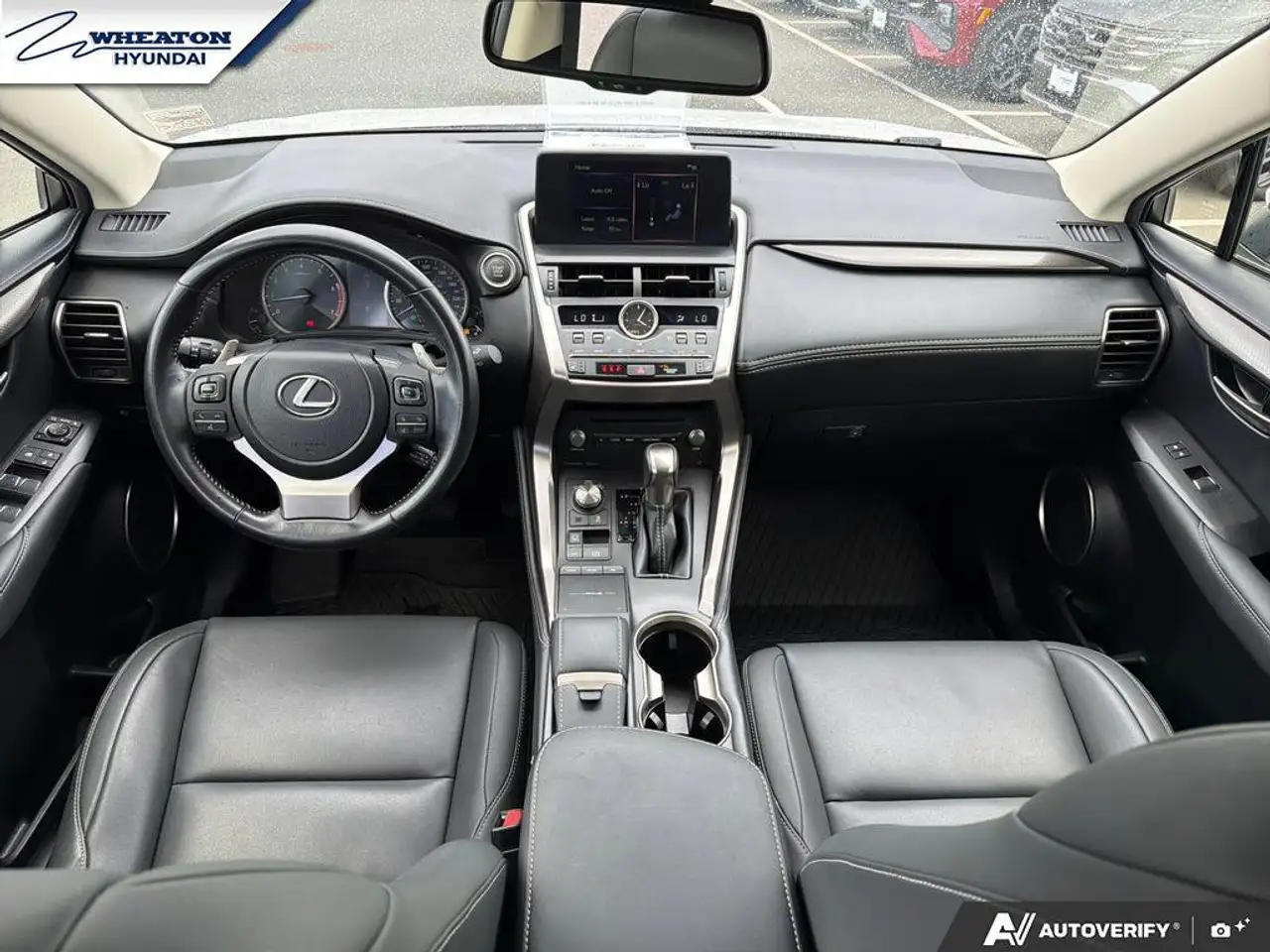 Lexus NX снимка Lexus NX