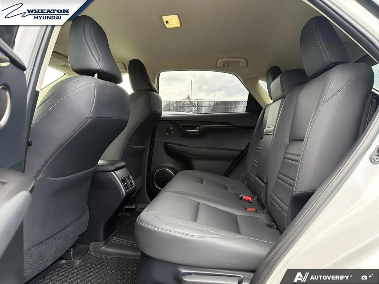 Lexus NX снимка Lexus NX