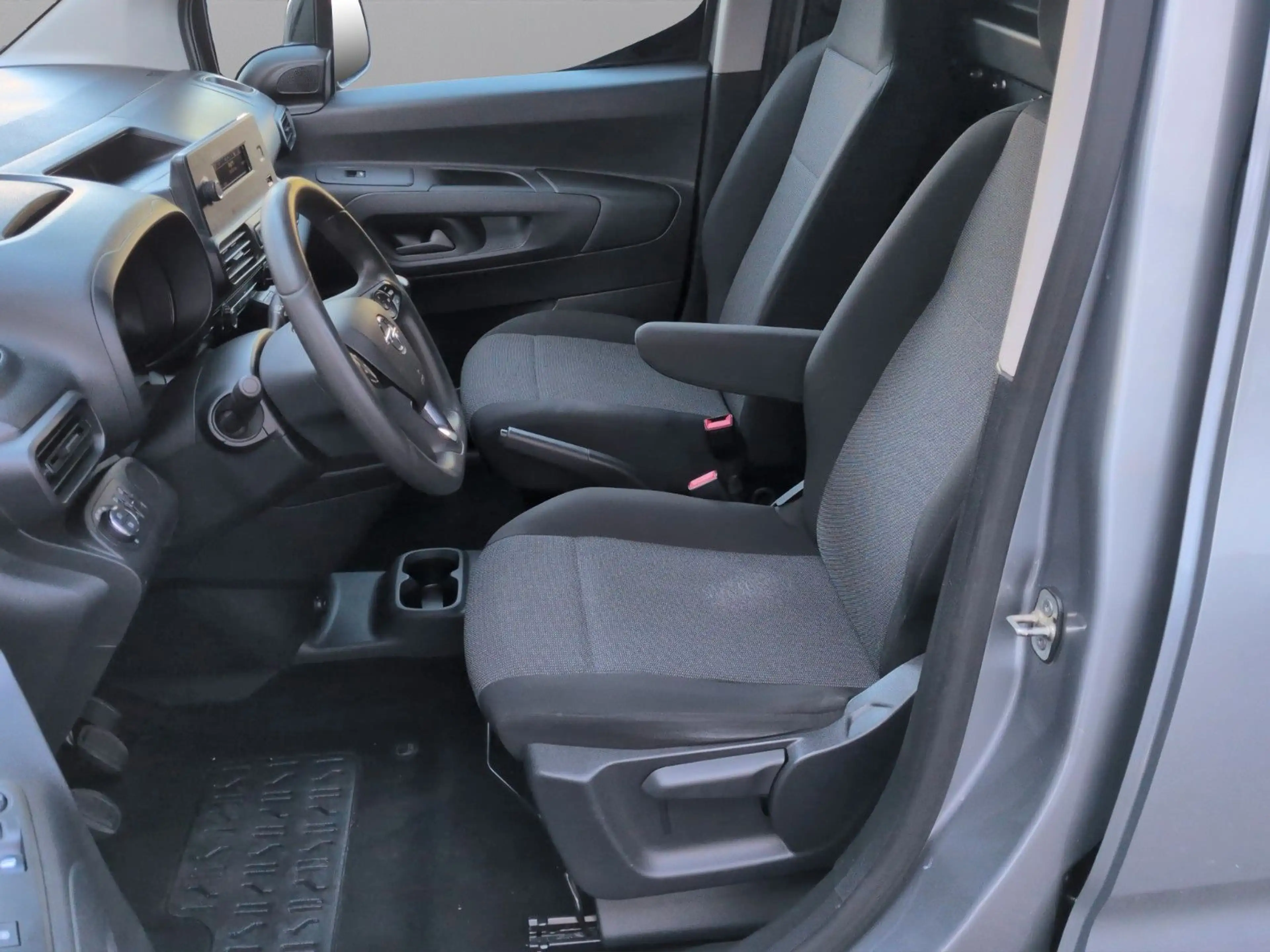 Opel Combo E Cargo L2/XL erhöhte Nutzlast*Klima*Tempo — photo 11