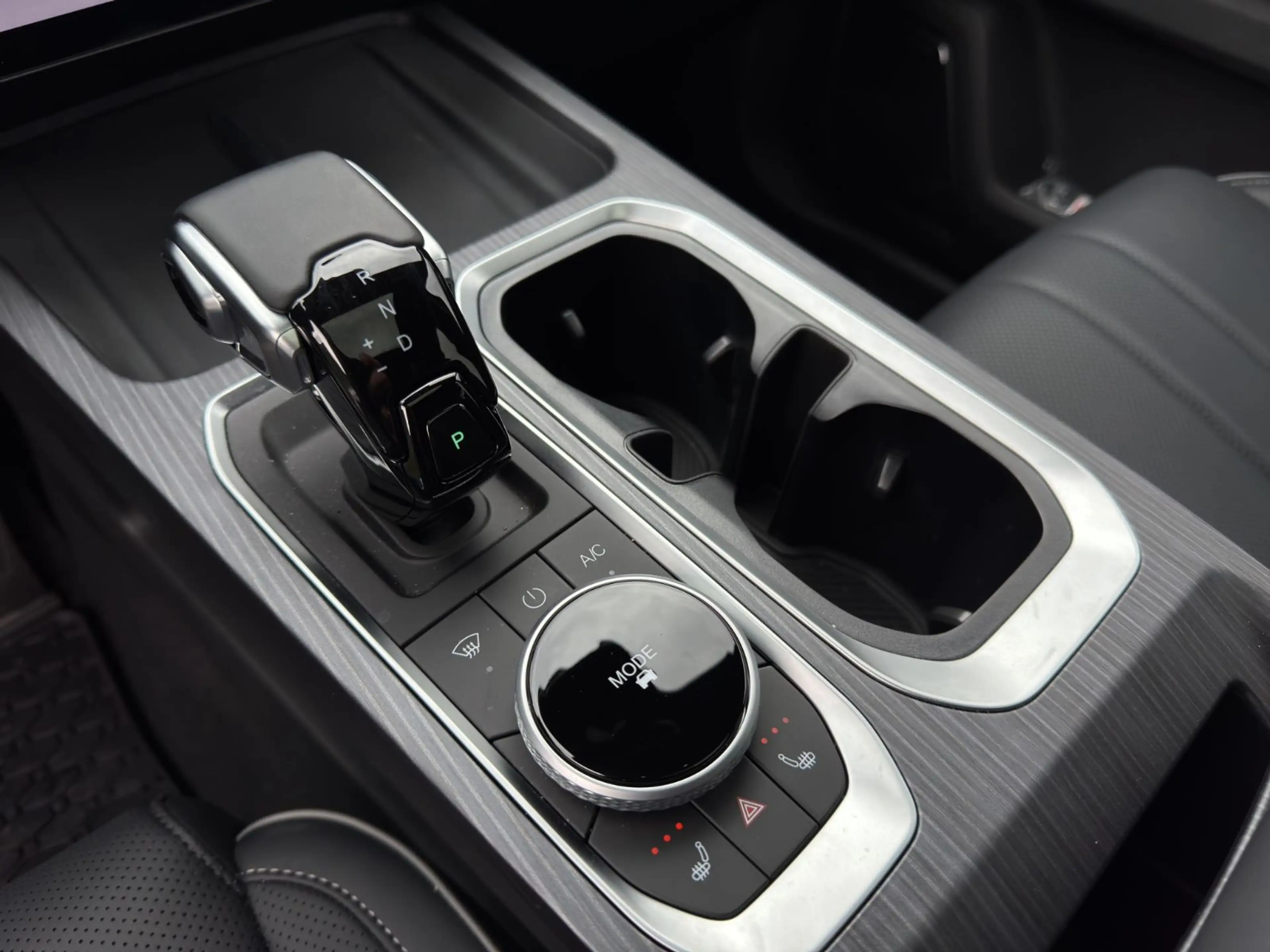 Jaecoo J7 AWD 1.6 TGDI Premium-Line Ambi CarPlay DAB — photo 13