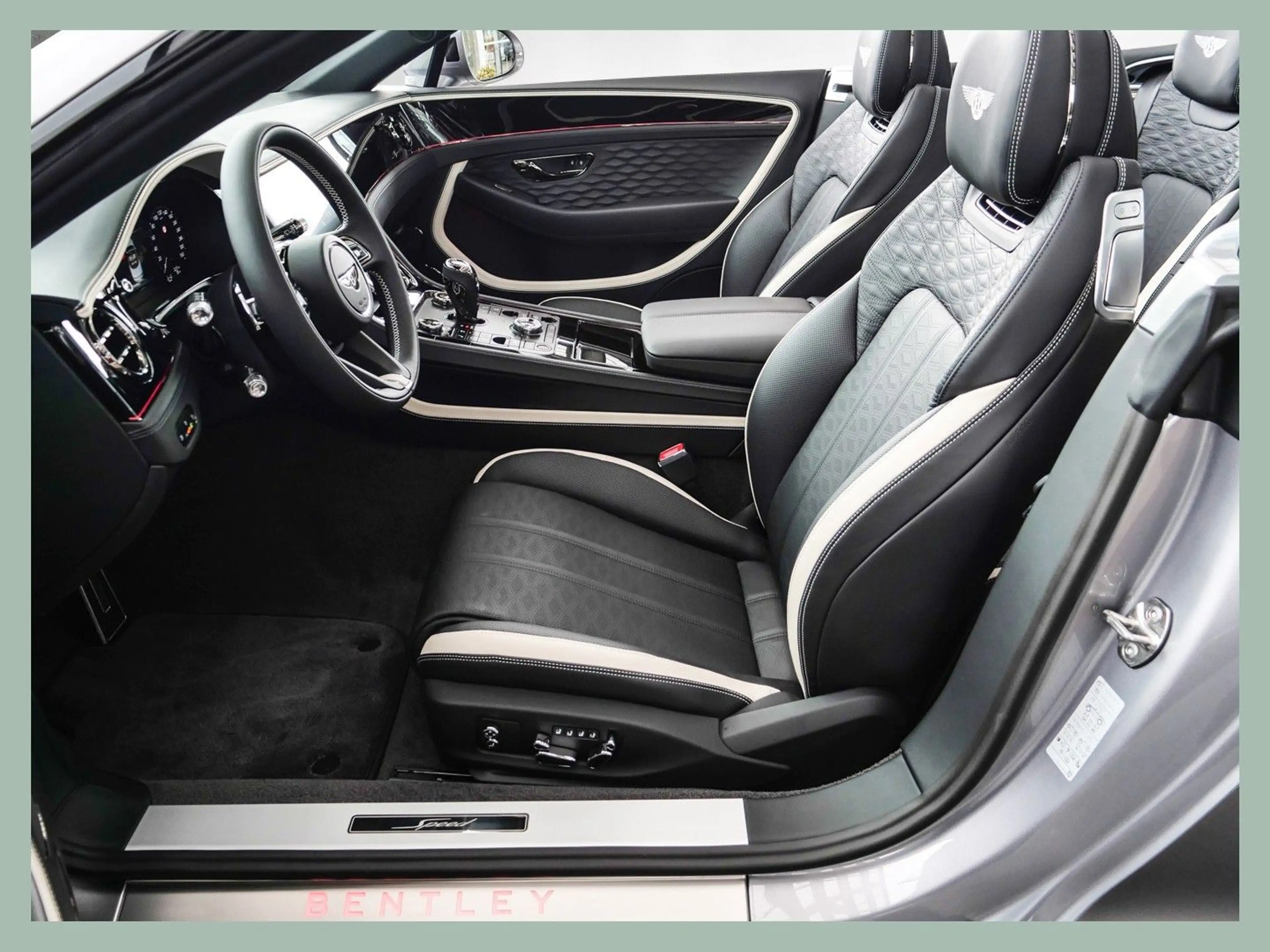 Bentley Continental GTC Speed // BENTLEY DÜSSELDORF — photo 14