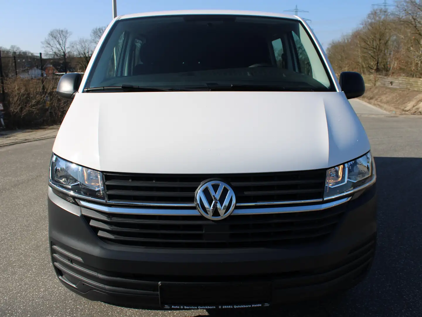 Volkswagen T6.1 Kombi Kombi LR DSG 2.HD+Klima+6 Sitzer+DAB+PDC+AHK+MwSt! Blanc - 2