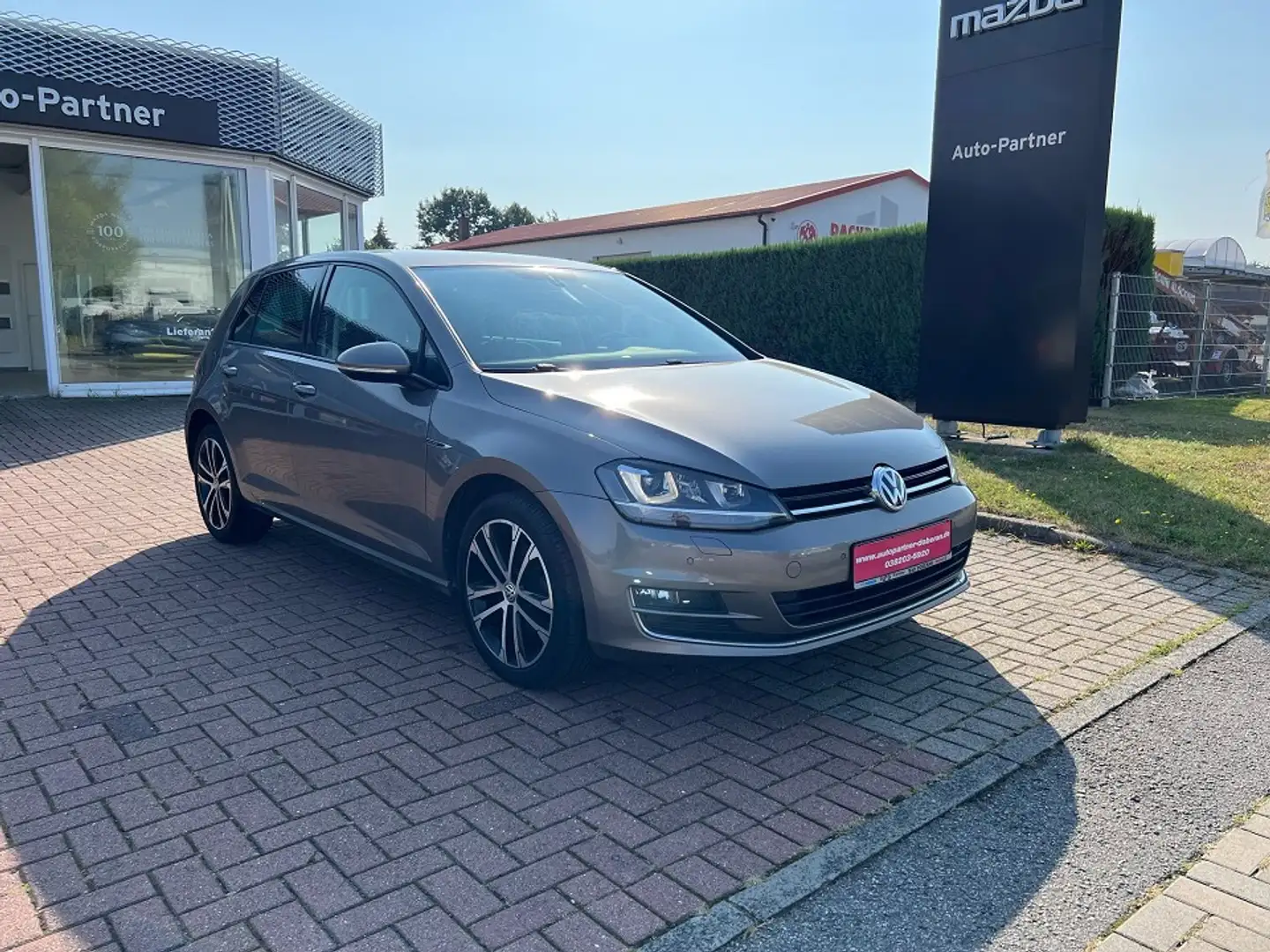 Volkswagen Golf VII Lounge BMT Gris - 1