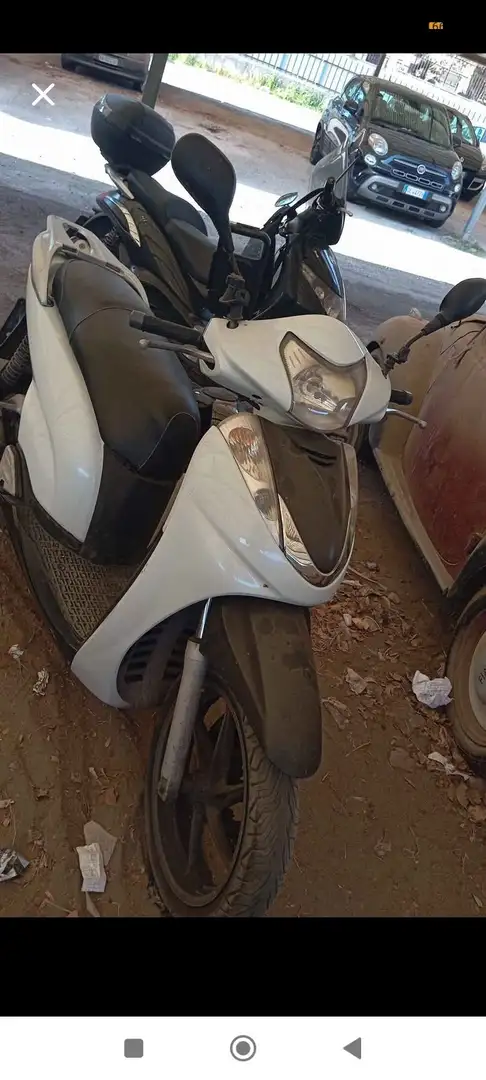Honda SH 300 Wit - 1