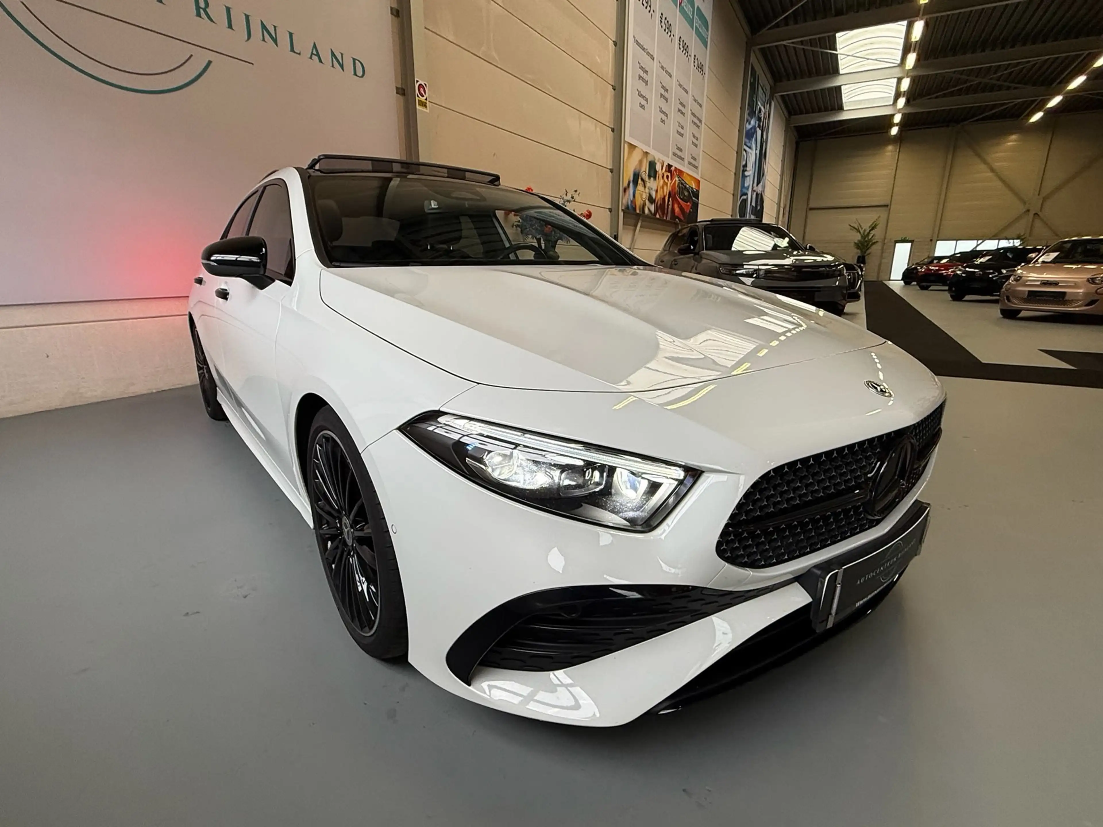 Mercedes-Benz A 180 AMG Black Line, Automaat, Panoramadak, Navi, Camer — photo 7