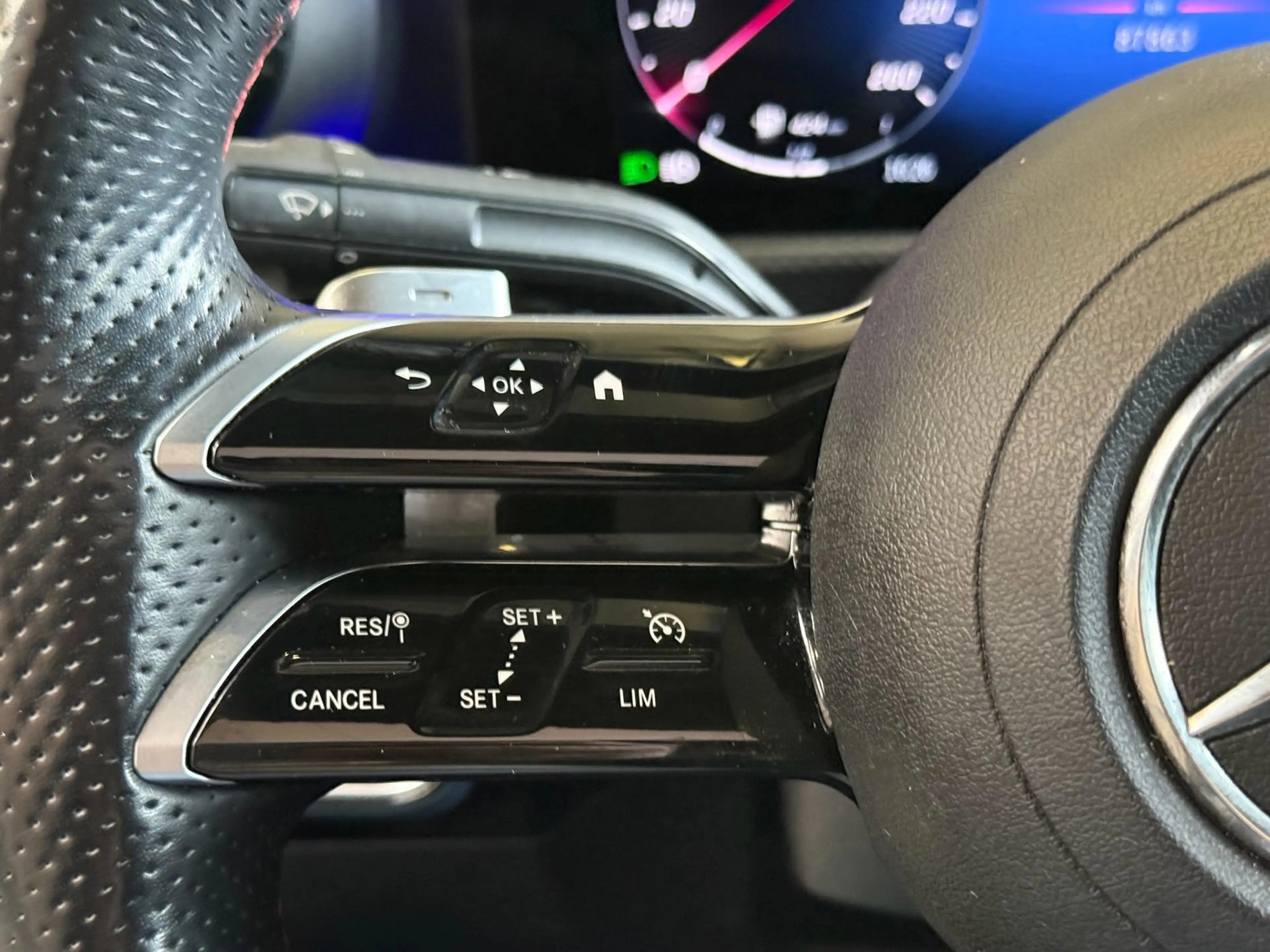 Mercedes-Benz A 180 AMG Black Line, Automaat, Panoramadak, Navi, Camer — photo 16